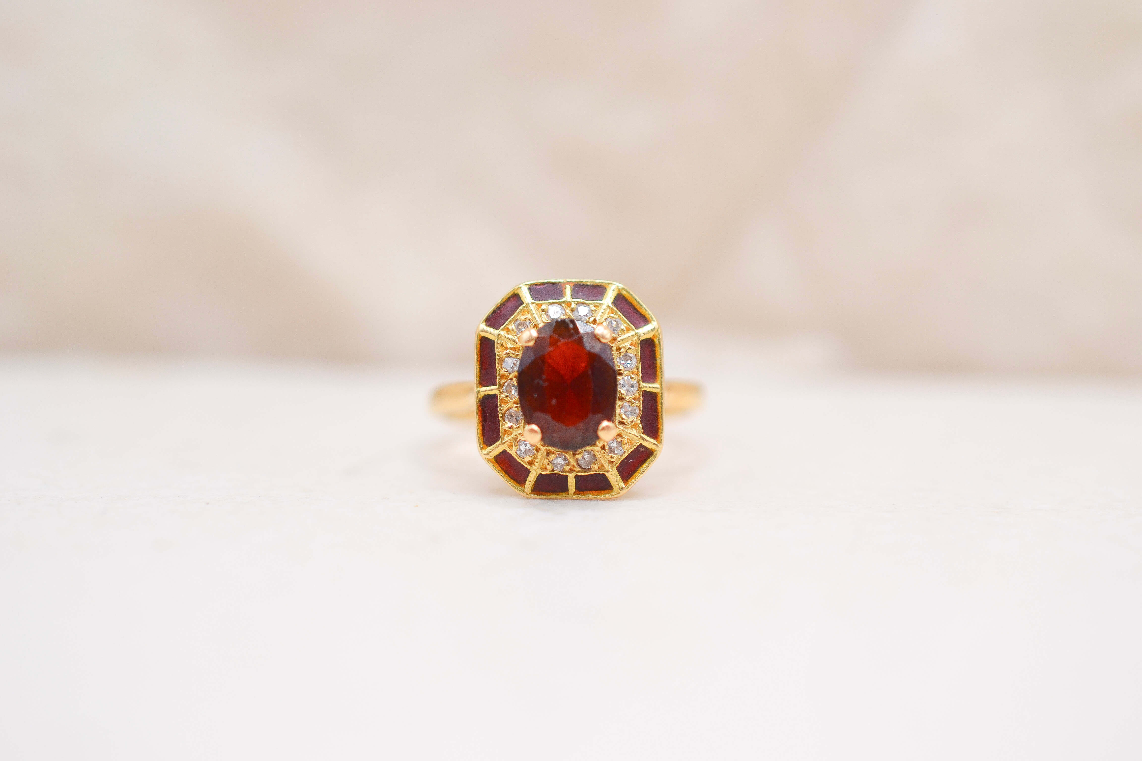 Bague Art Déco Diamants, Grenat et émail
