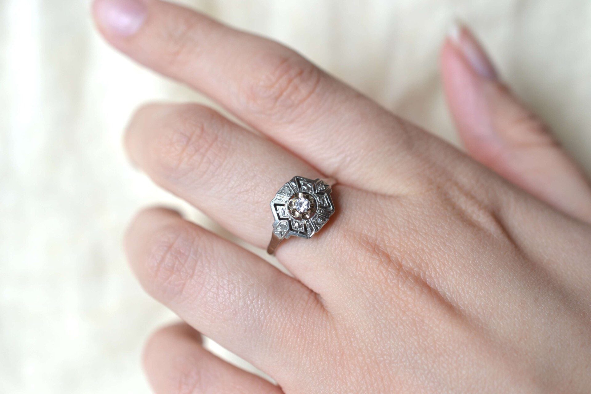 Bague Art Déco Diamant et Oxydes