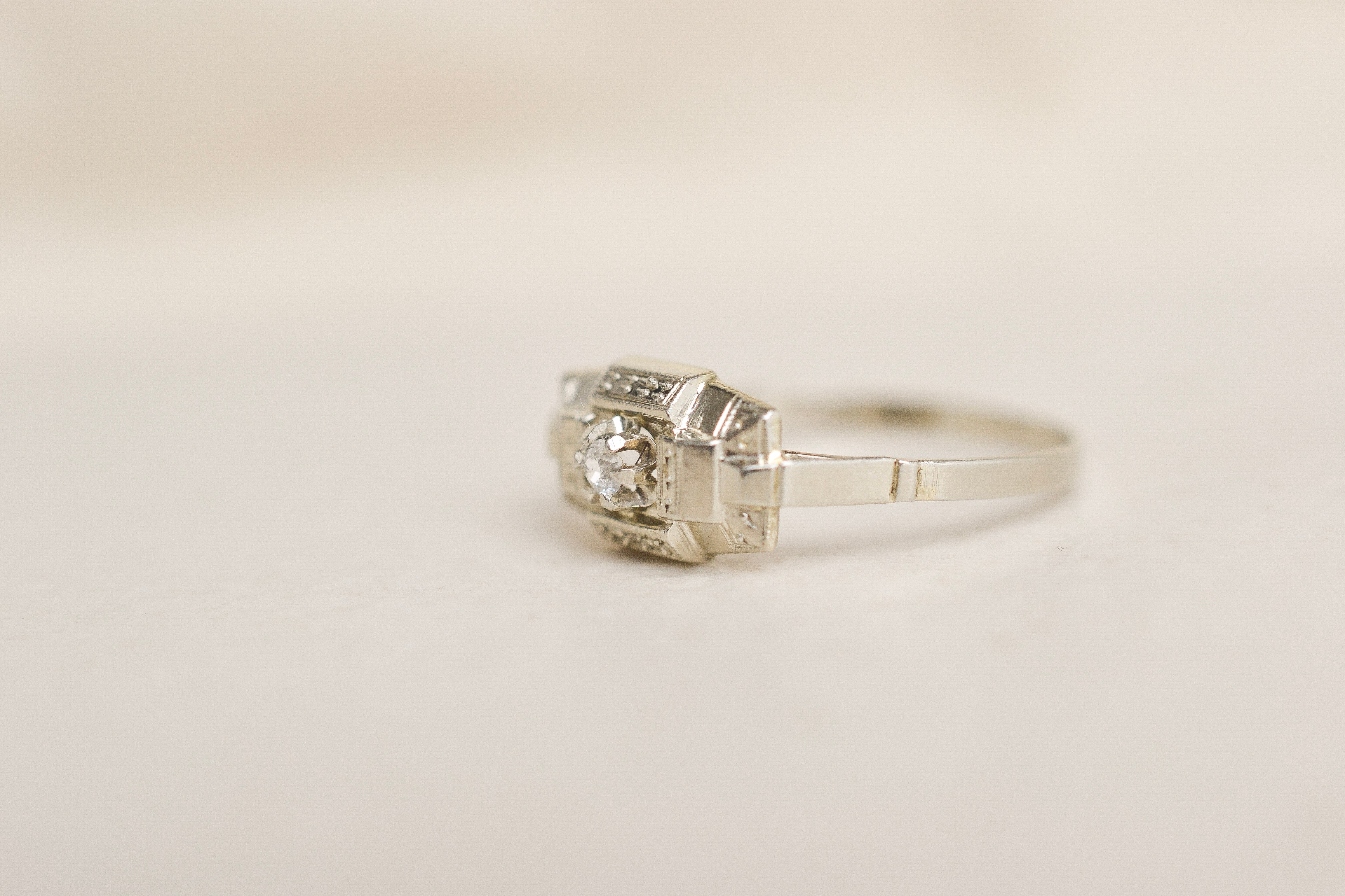 Bague Art Déco à gradins
