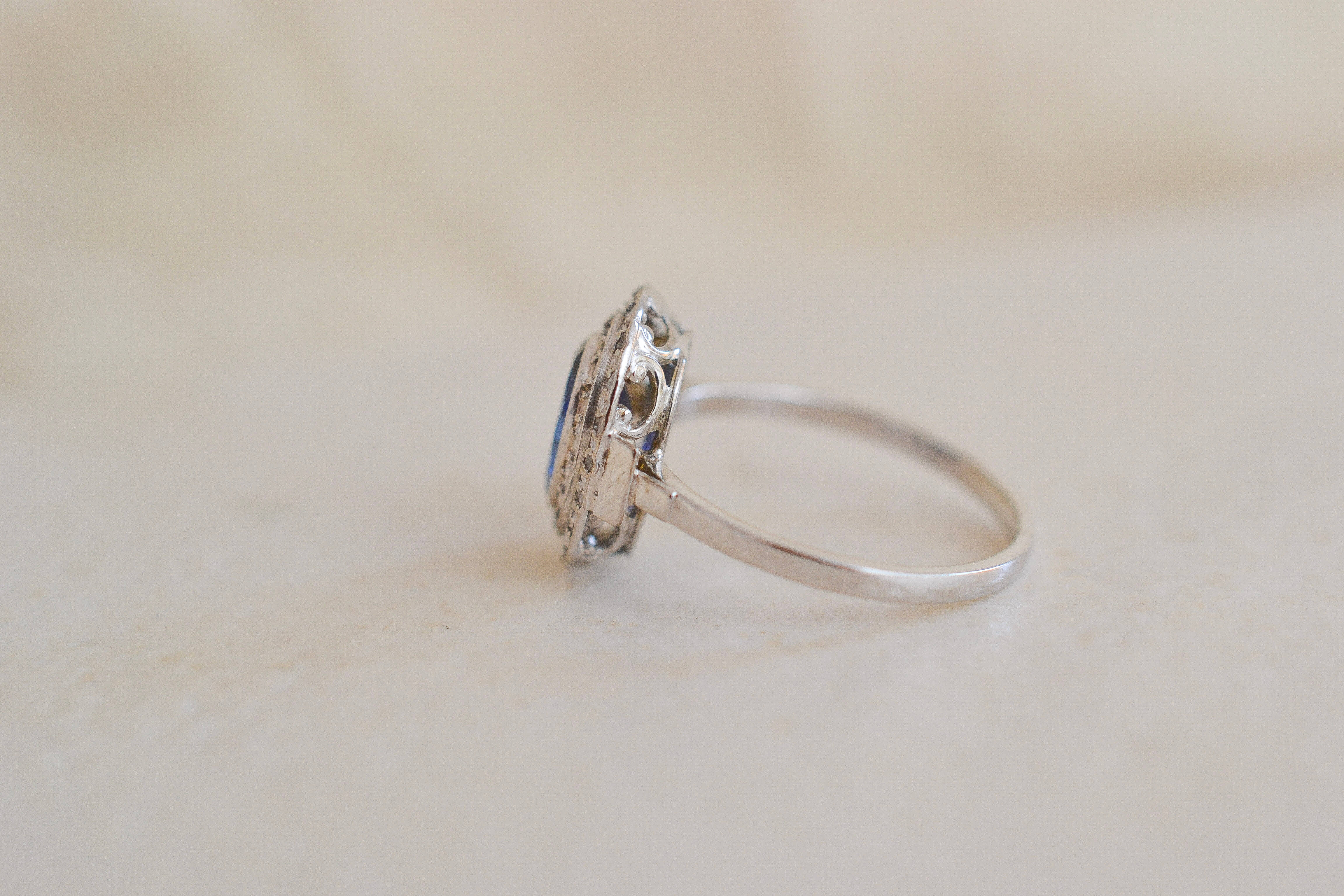 Bague Ovale Saphir et Diamants