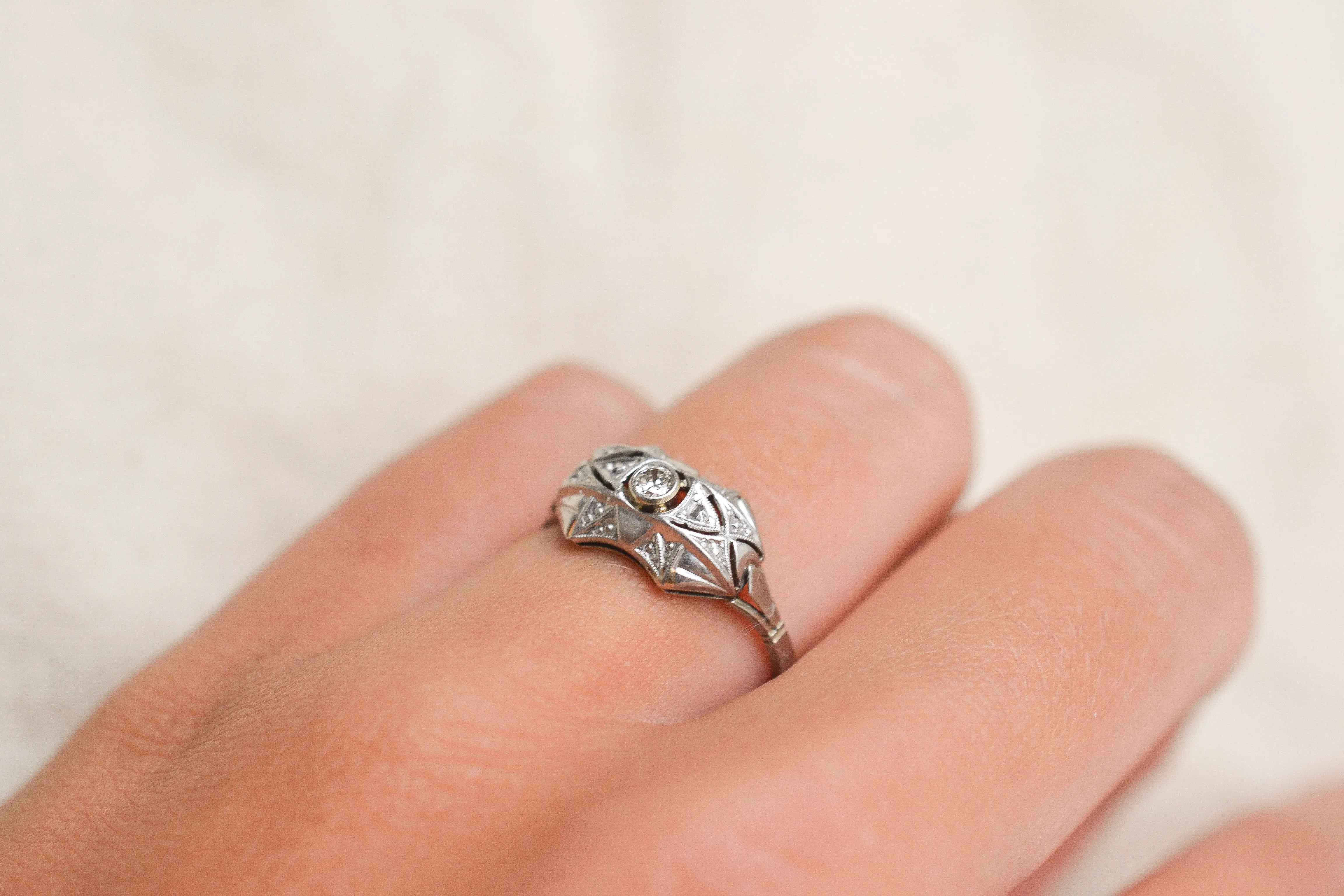 Bague Art Déco Diamant serti clos
