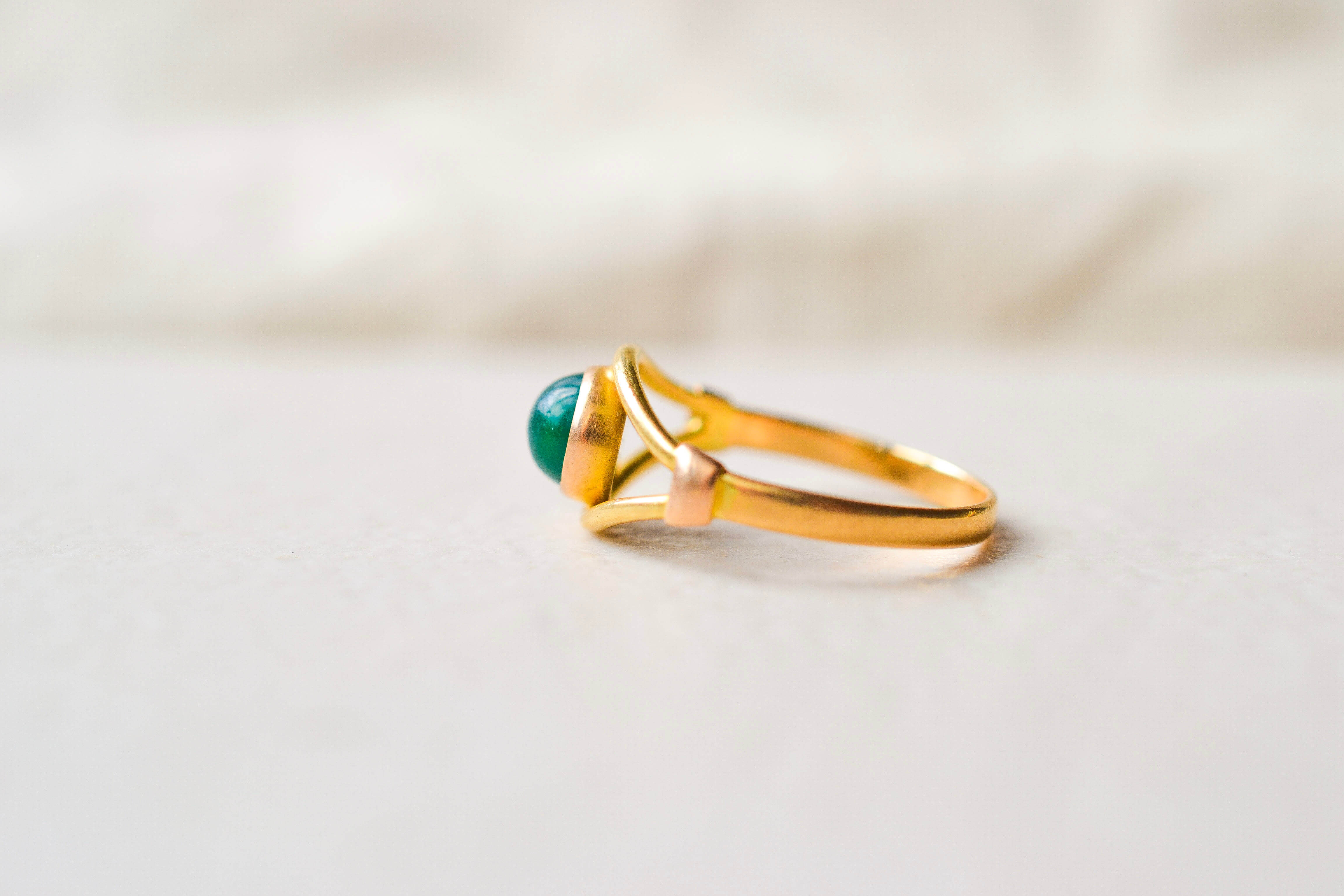 Bague cabochon vert