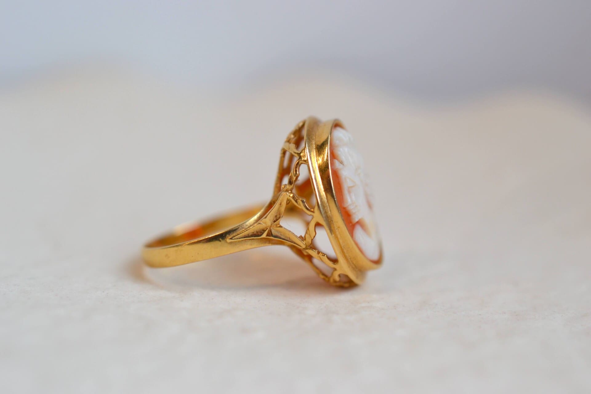 Bague Camée monture ajourée