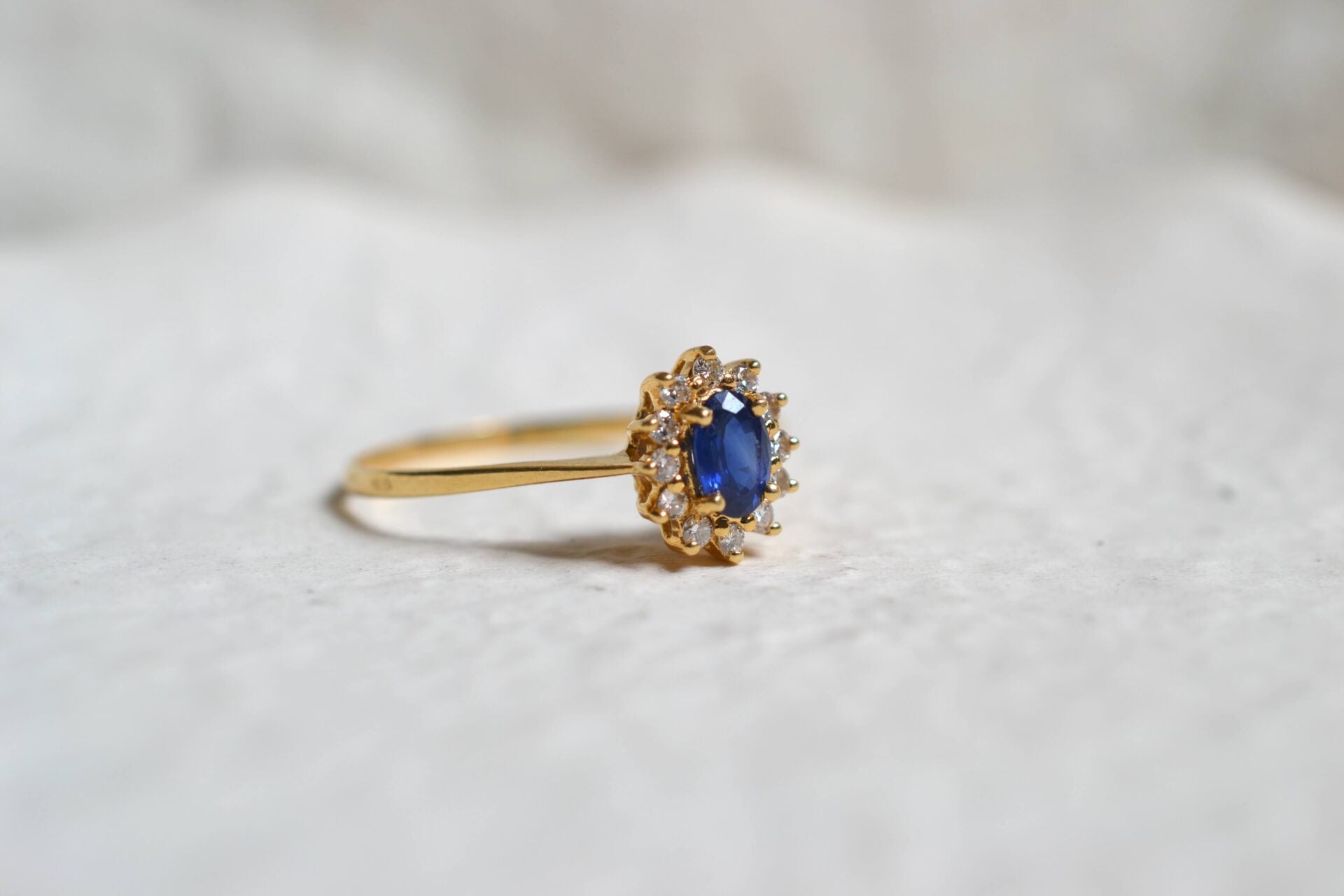 Marguerite fine Saphir et Diamants