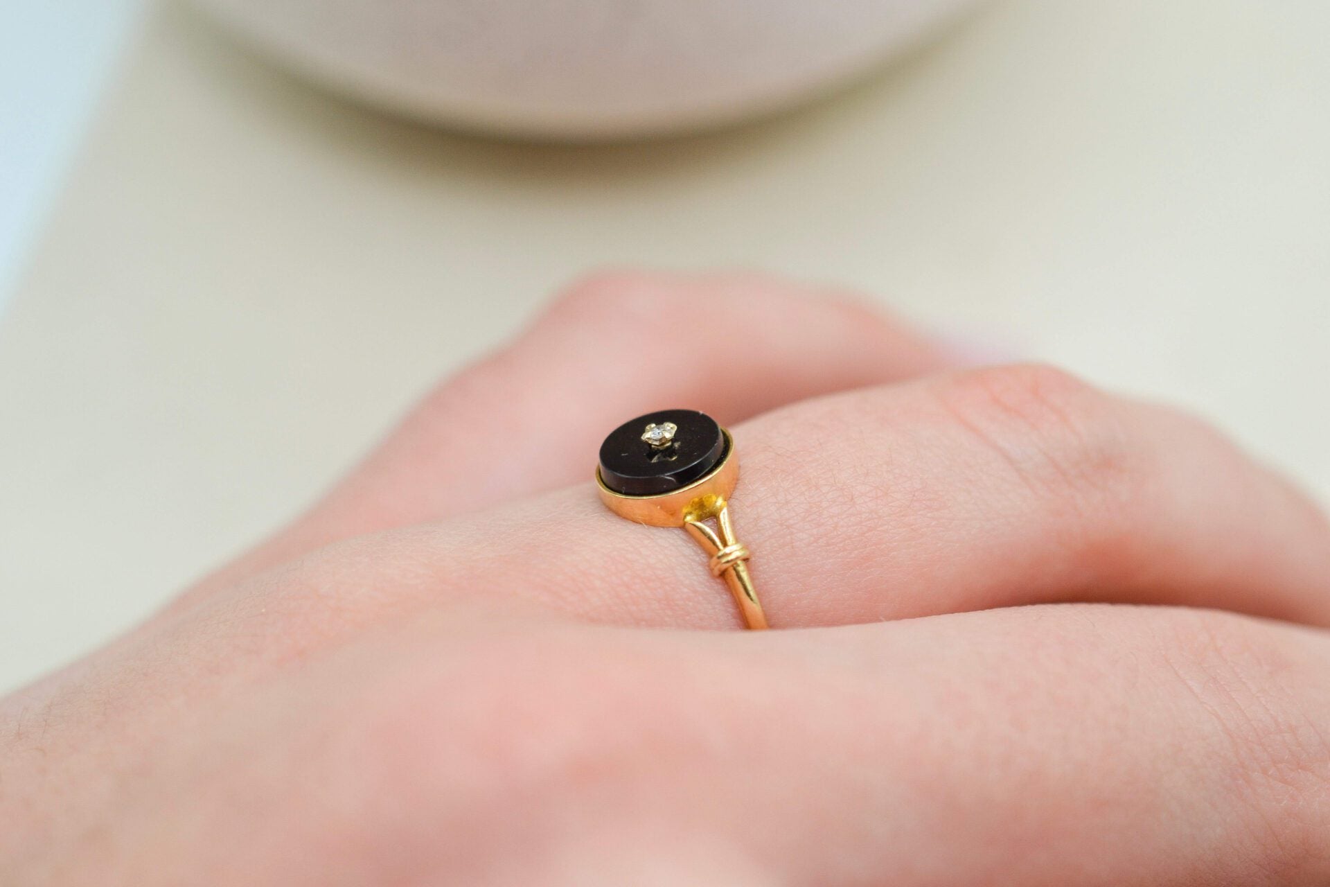 Bague Ronde Onyx et Diamant