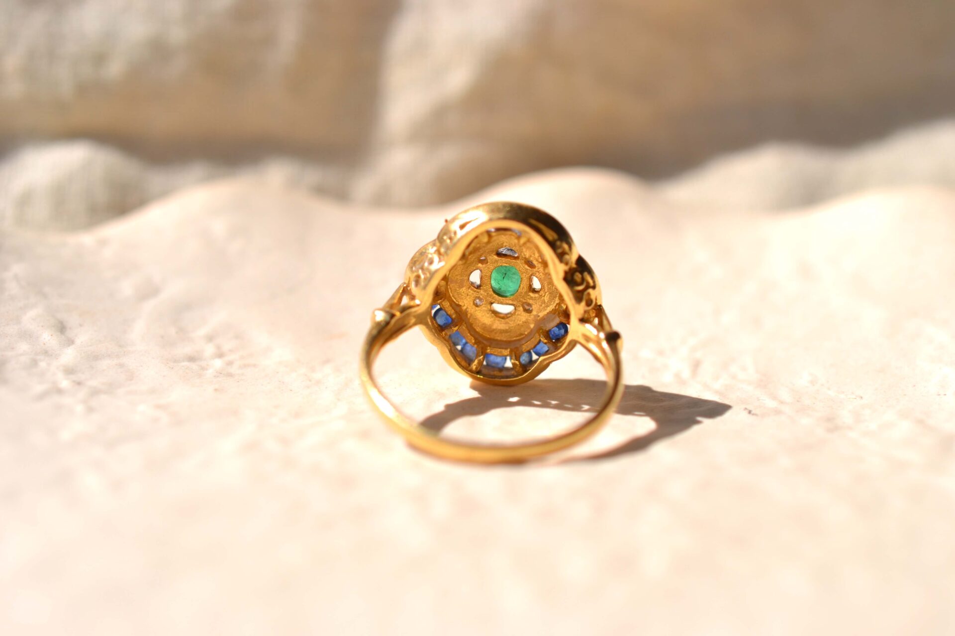 Bague quadrilobée Émeraude Saphirs