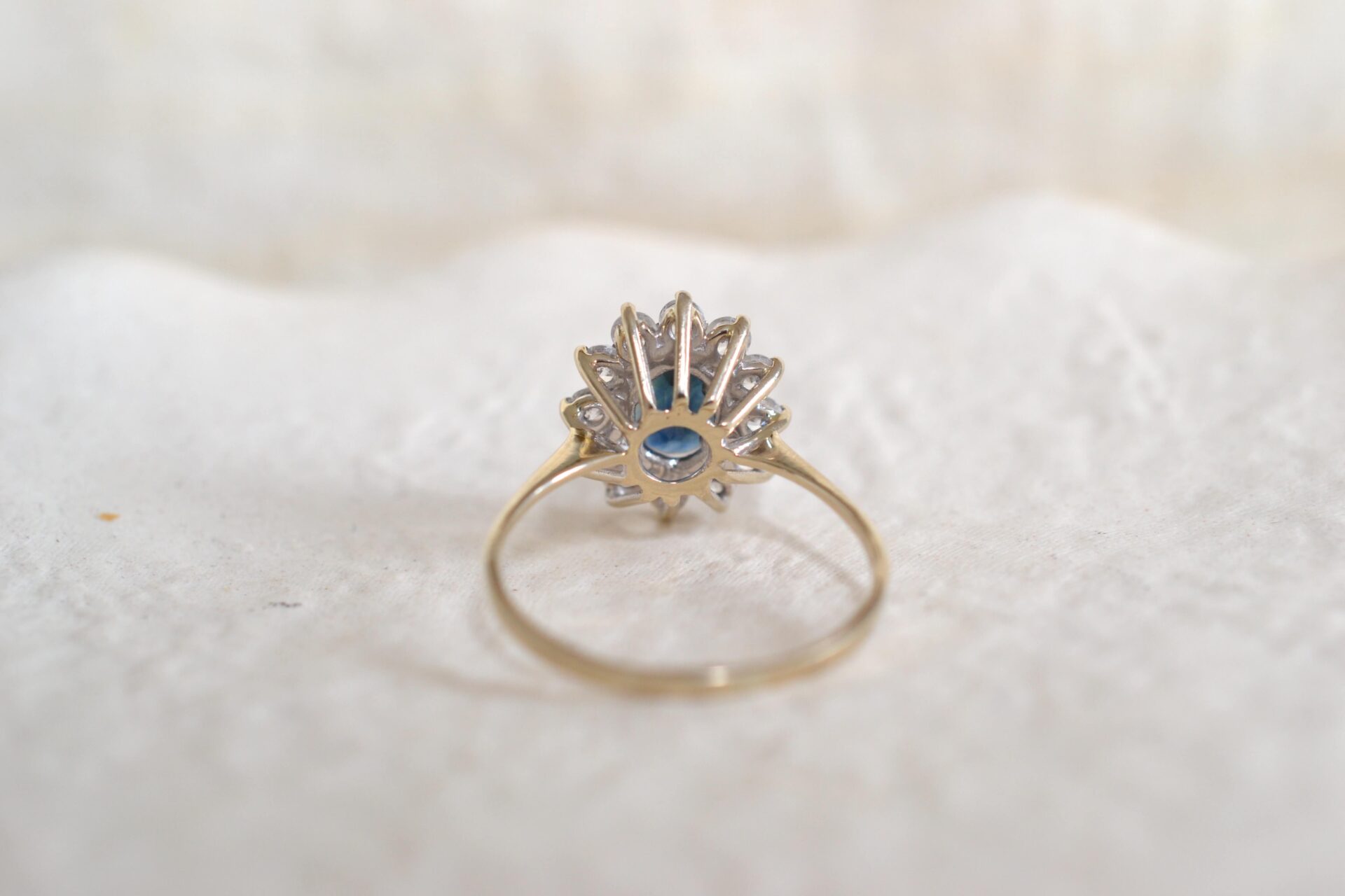 Marguerite Saphir oval