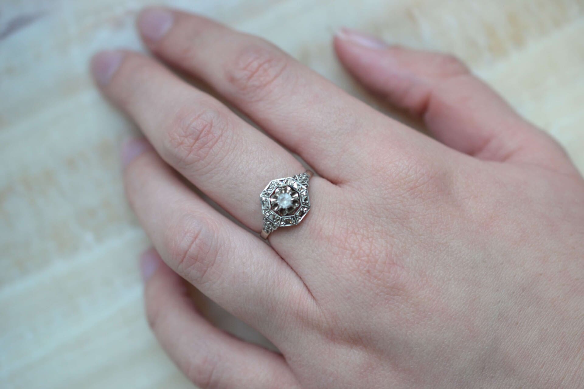 Bague fleur monture octogonale