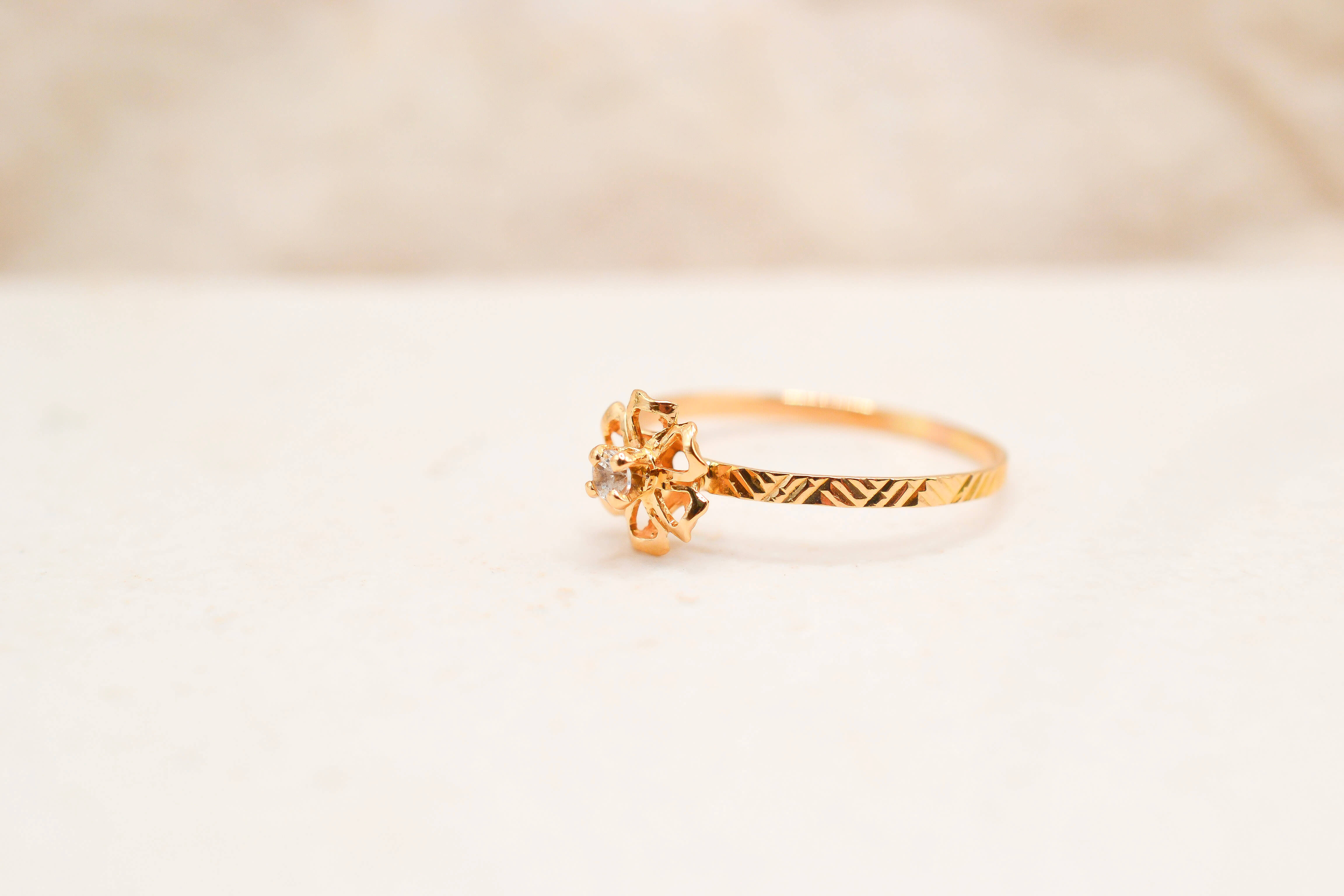 Bague fleur géométrique Oxyde