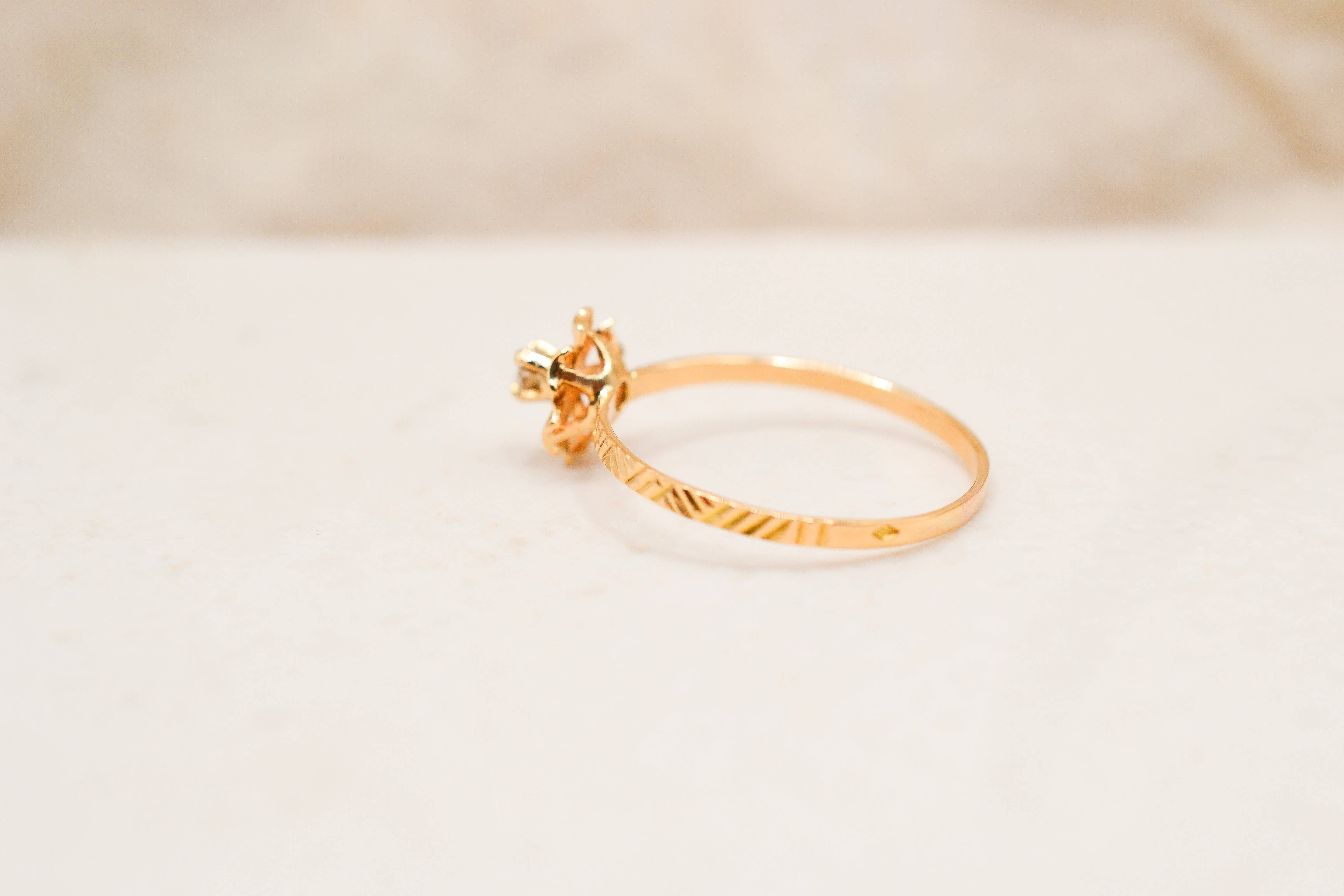 Bague fleur géométrique Oxyde