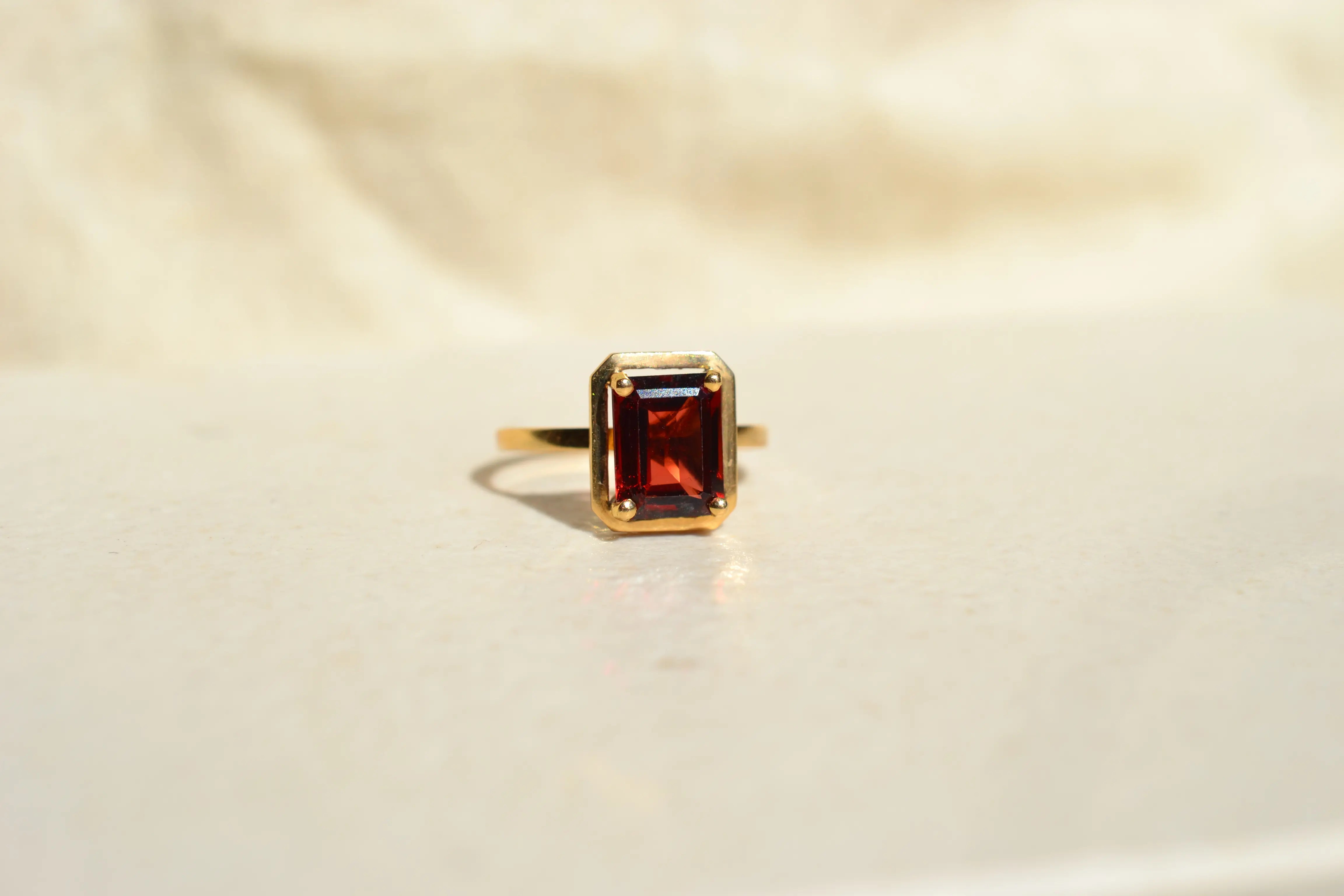 Bague Grenat taille emeraude