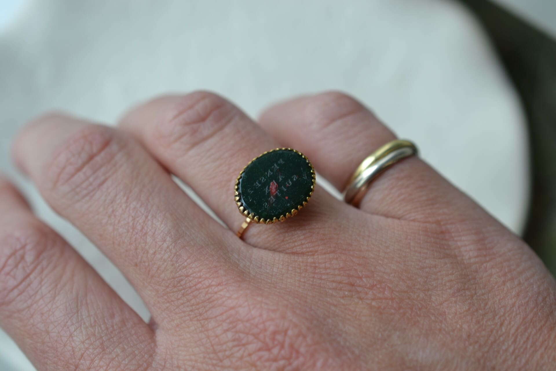 Bague Jaspe Sanguin « Pensez aux suites »