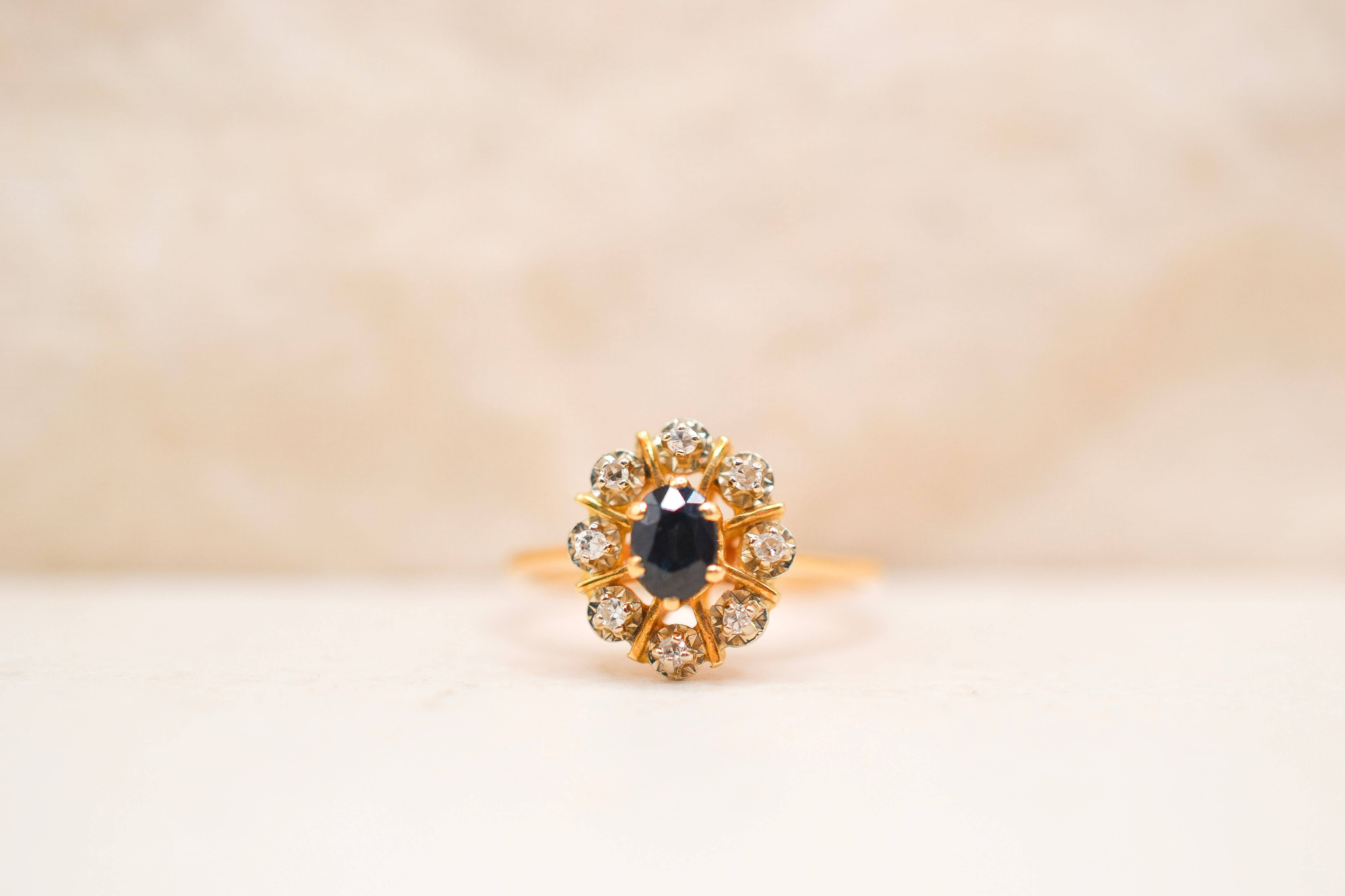 Bague Marguerite ajourée Saphir Diamants