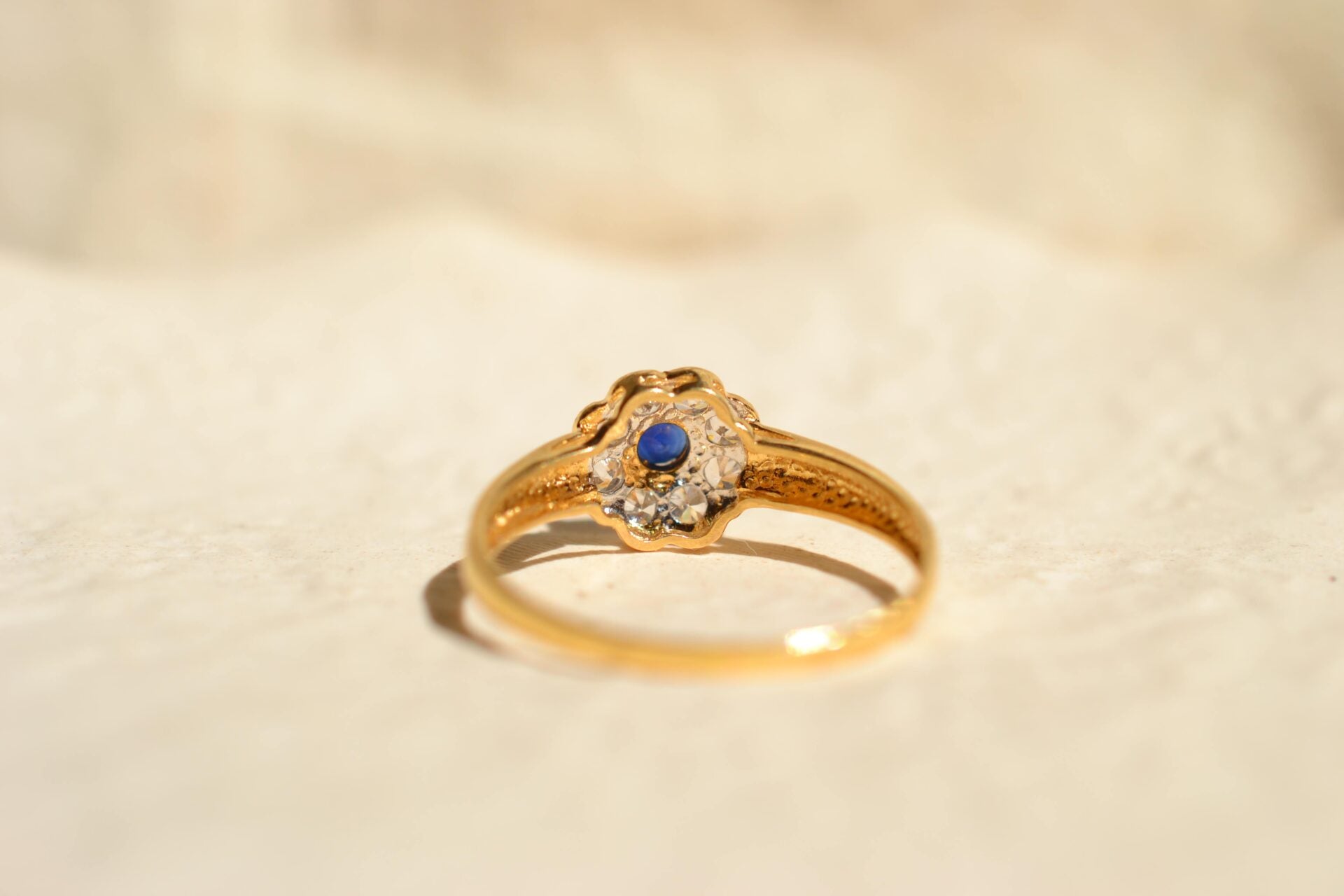 Bague fleur Saphir de synthèse Oxydes