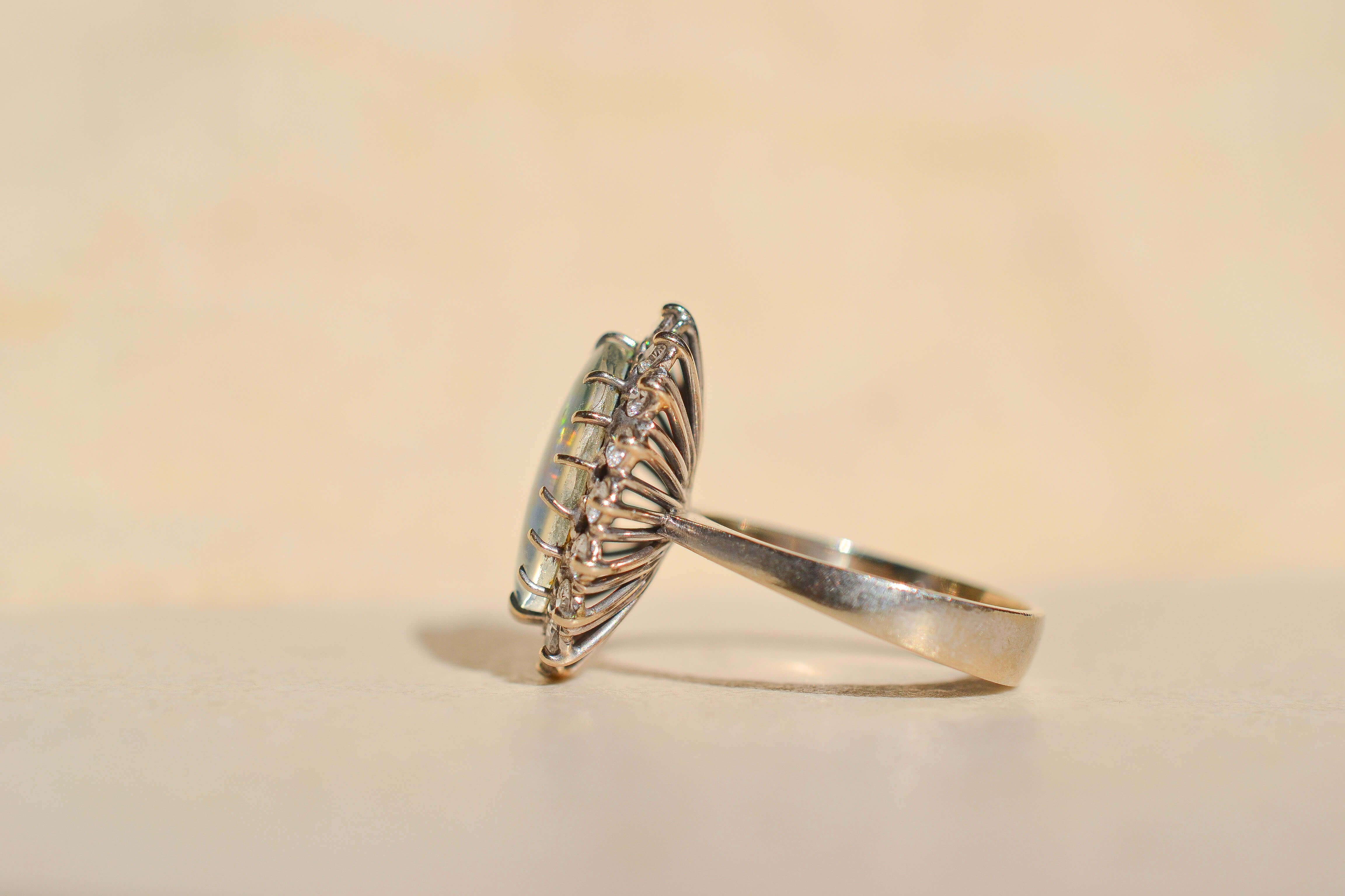 Bague Marguerite doublet Opale 14K