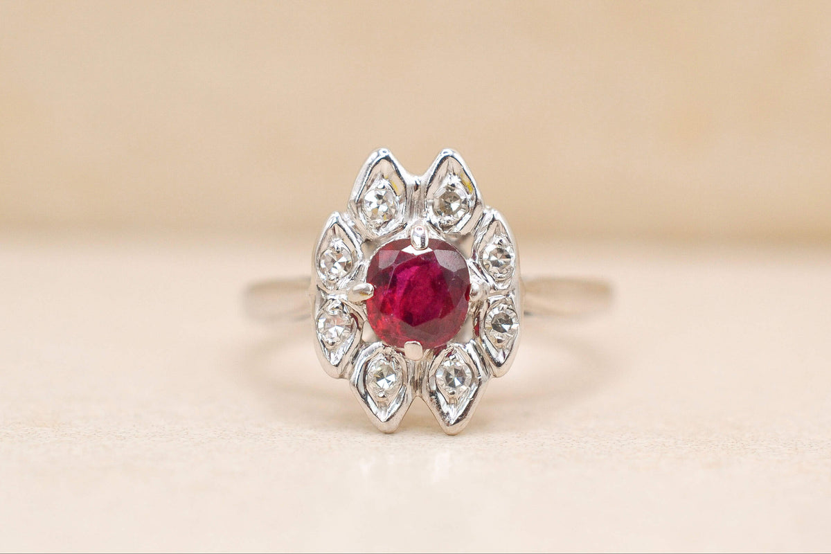 Bague Marguerite navette Rubis Diamants