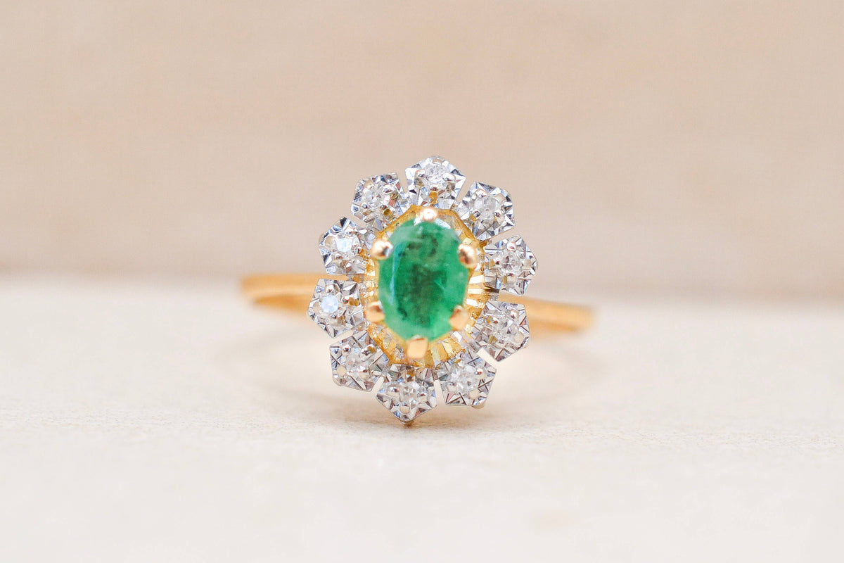 Marguerite Emeraude & 10 Diamants