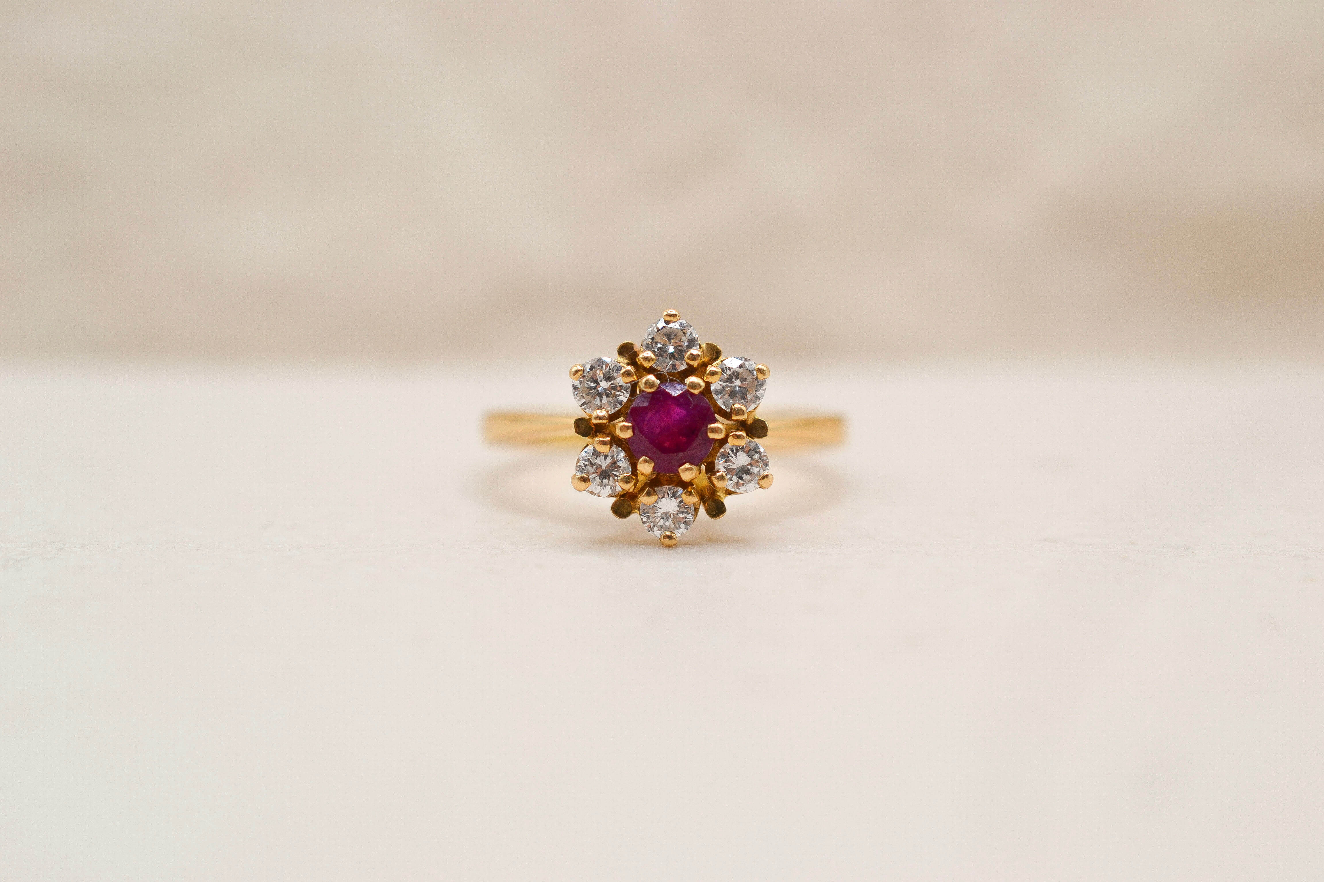 Bague Marguerite Rubis et diamants