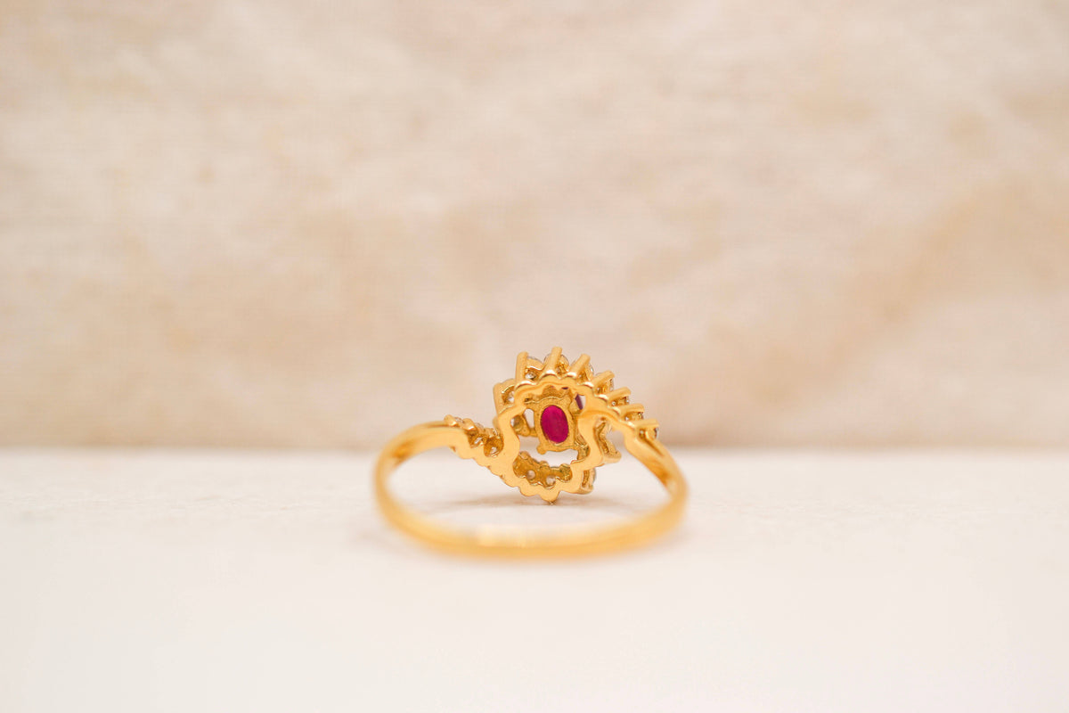 Bague marguerite tourbillon Rubis & Diamants
