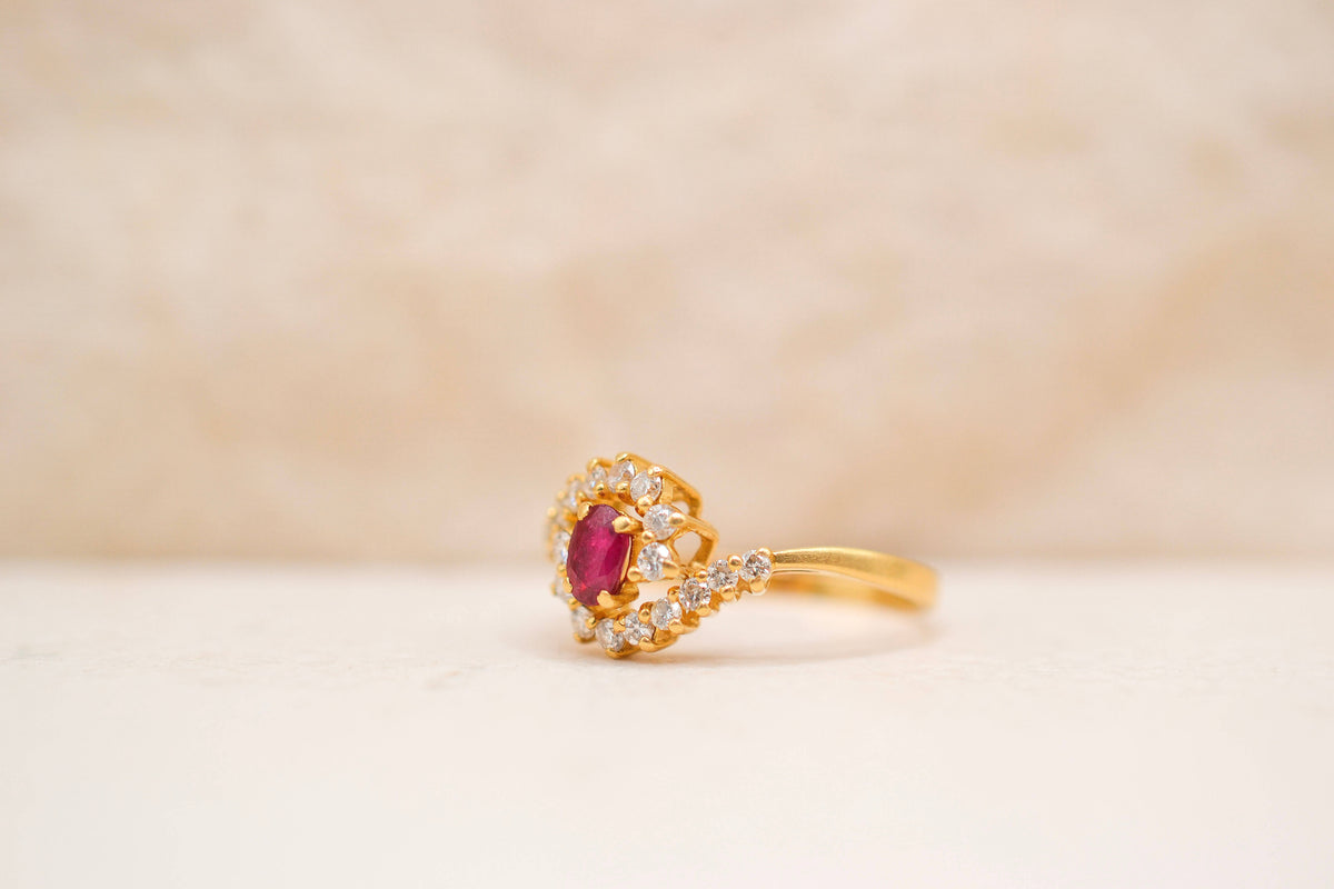 Bague marguerite tourbillon Rubis & Diamants
