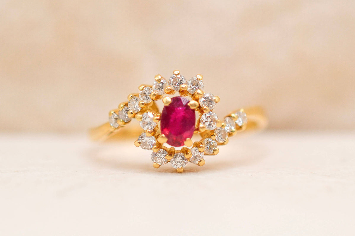 Bague marguerite tourbillon Rubis & Diamants