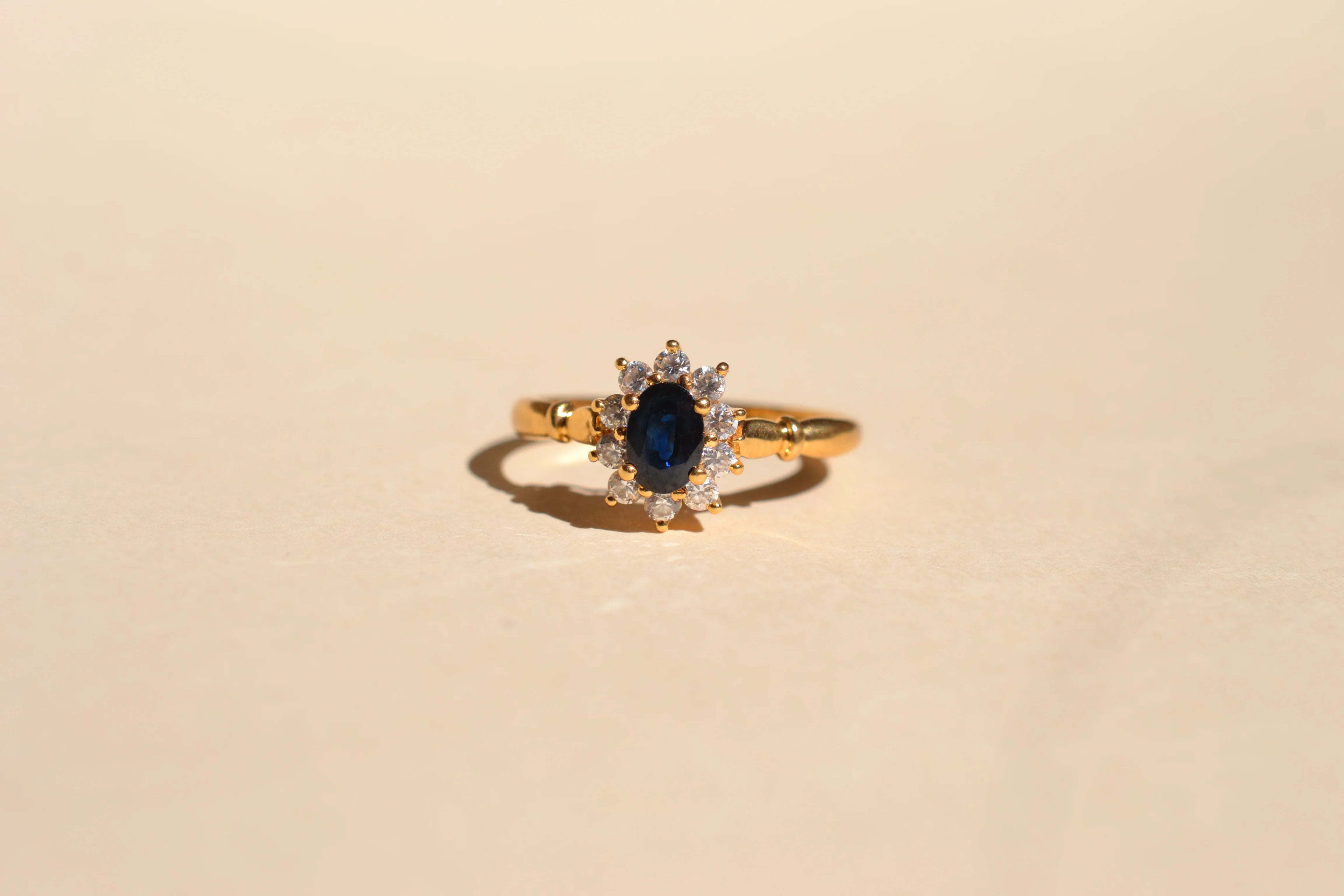 Bague Marguerite Or jaune Saphir