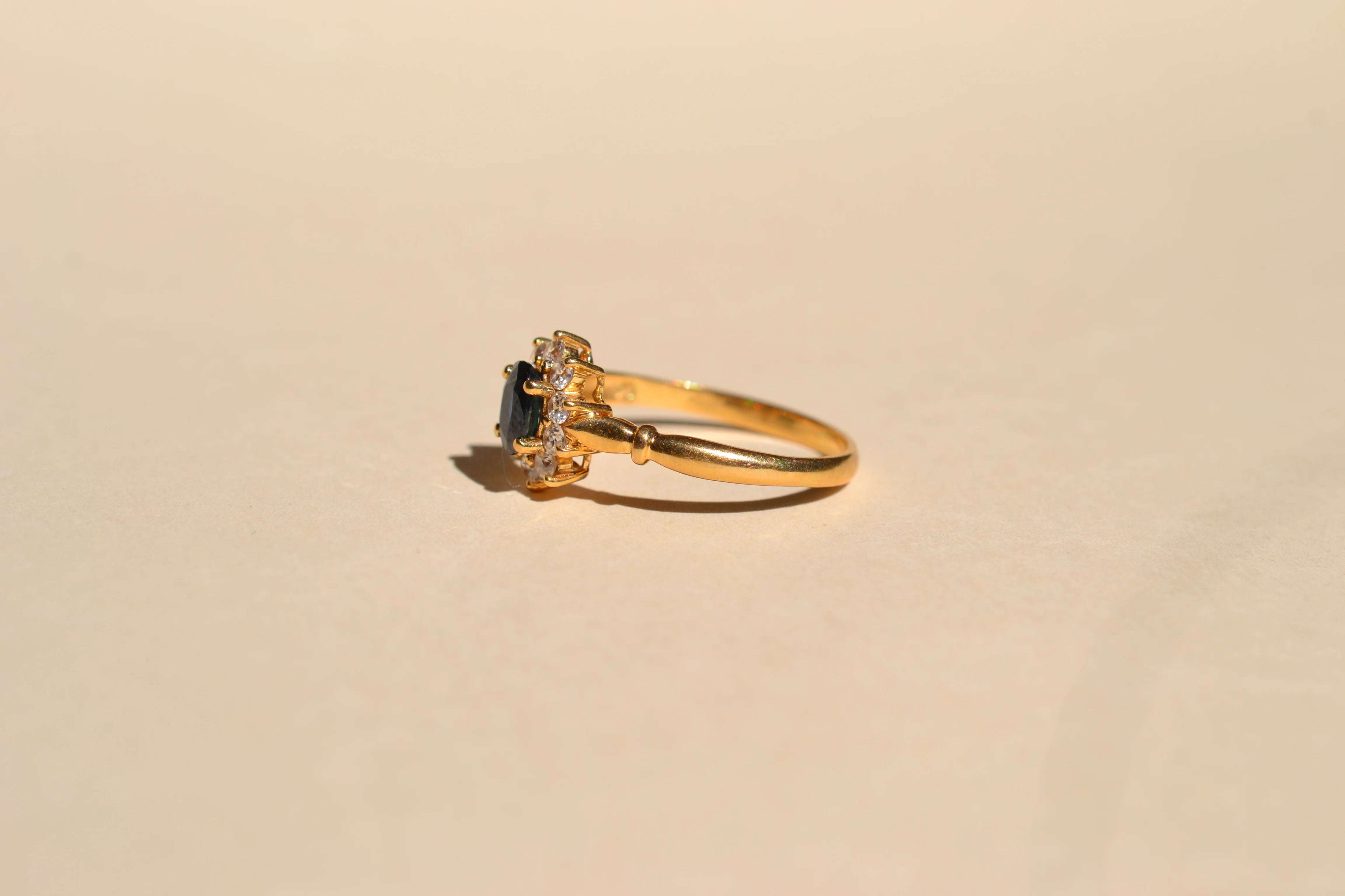 Bague Marguerite Or jaune Saphir