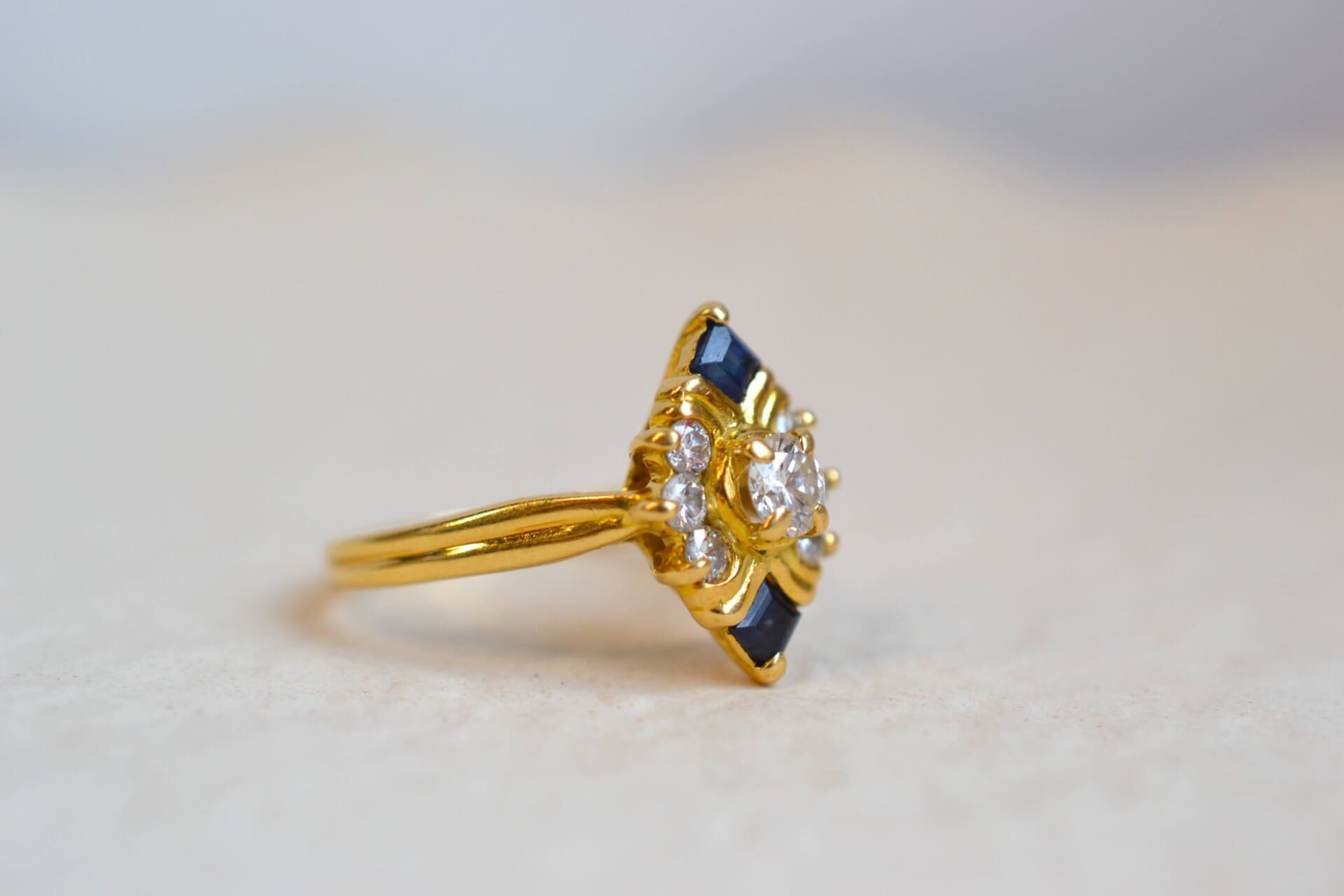 Bague Marquise Saphirs et Diamants