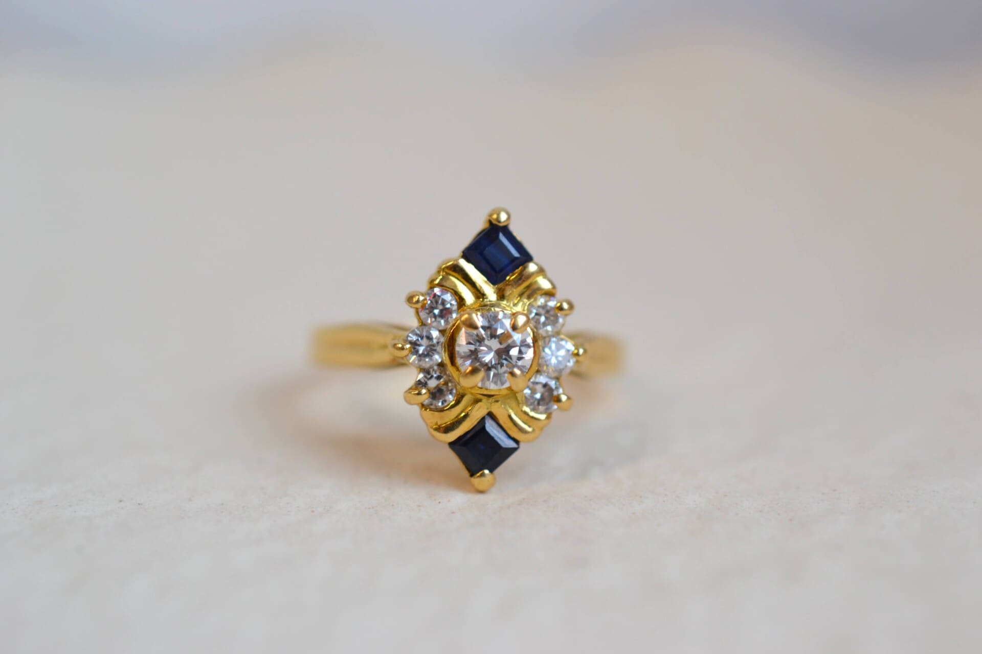 Bague Marquise Saphirs et Diamants