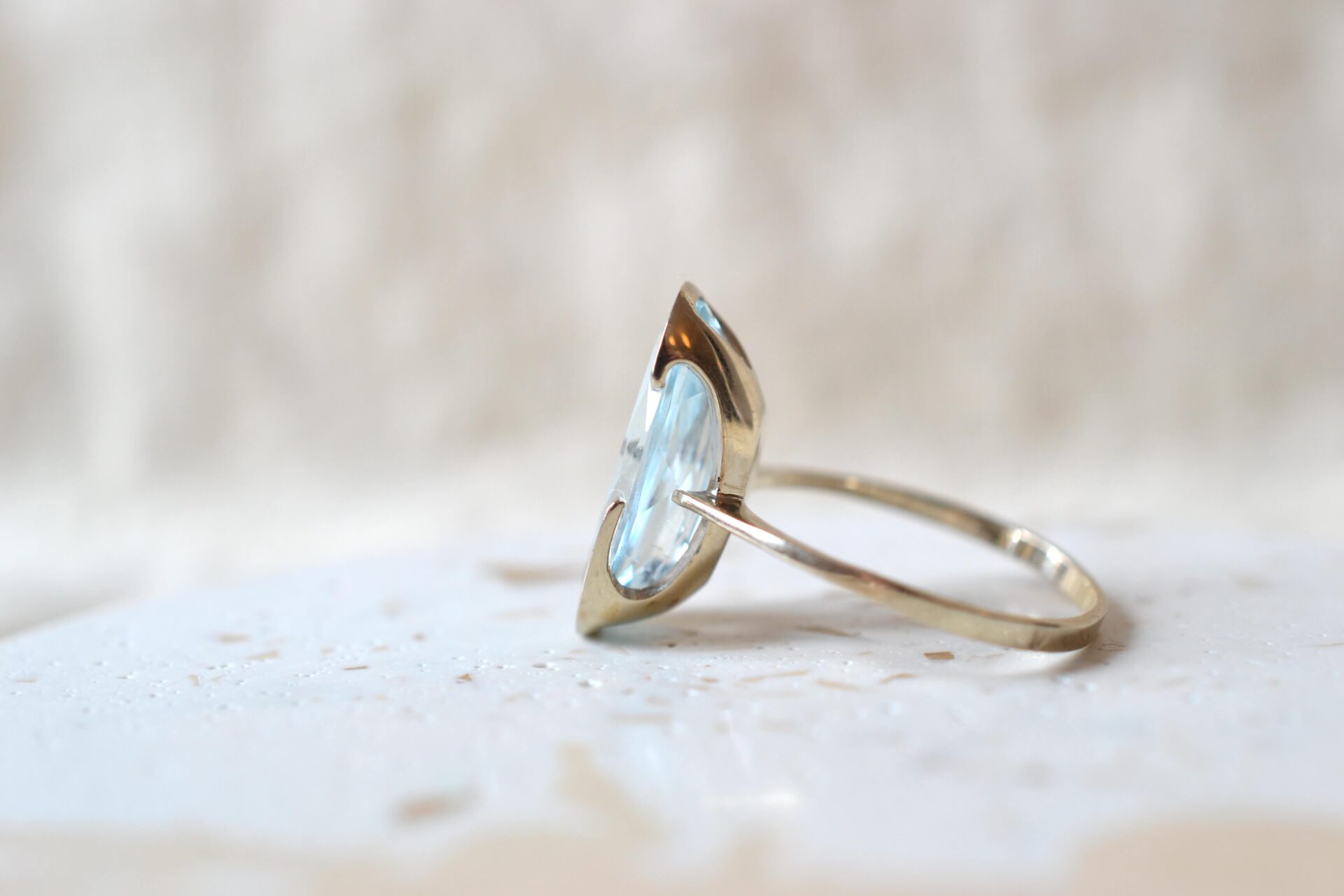 Bague Navette Aigue-Marine ovale