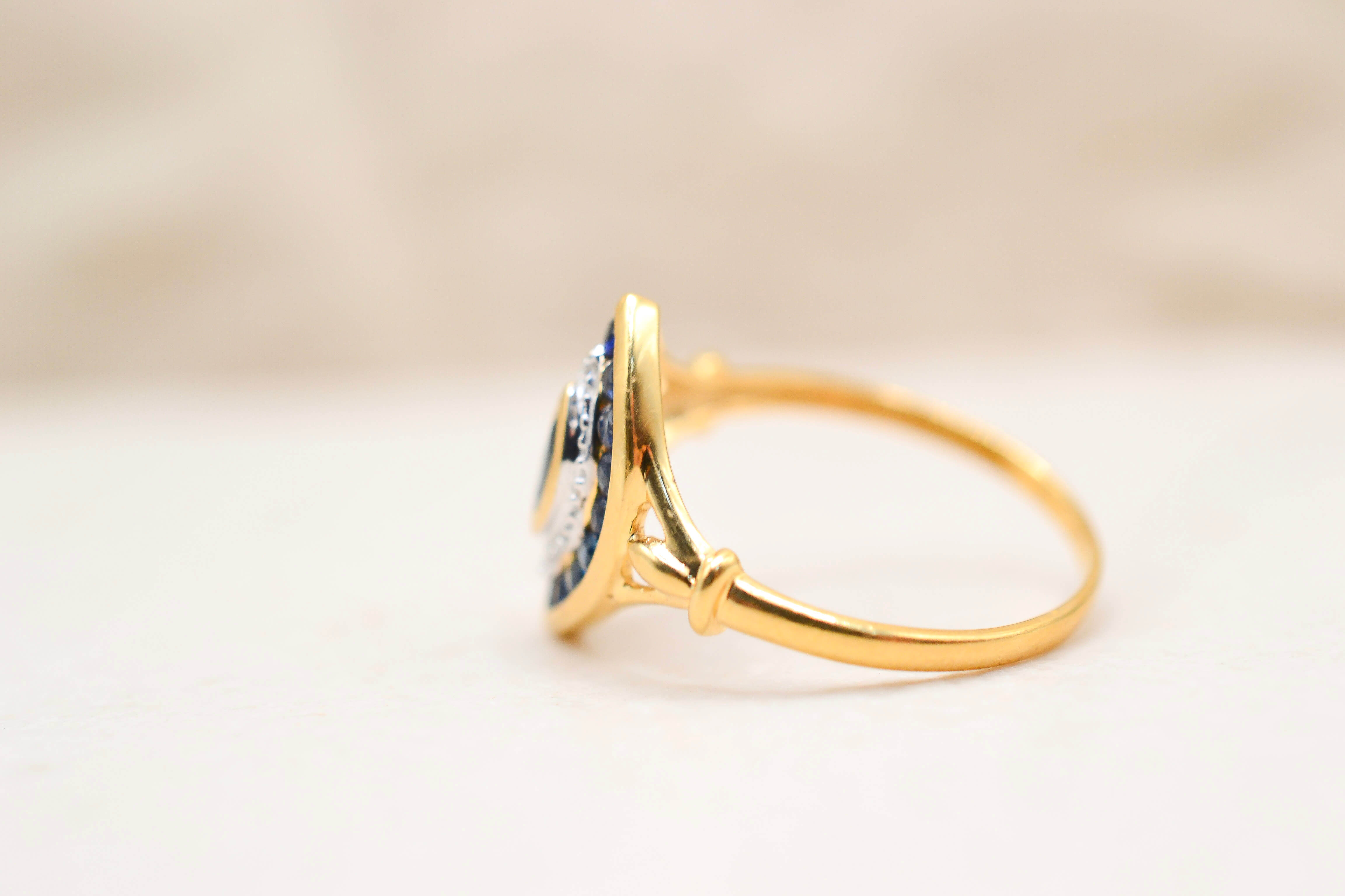 Bague navette Saphirs Diamants