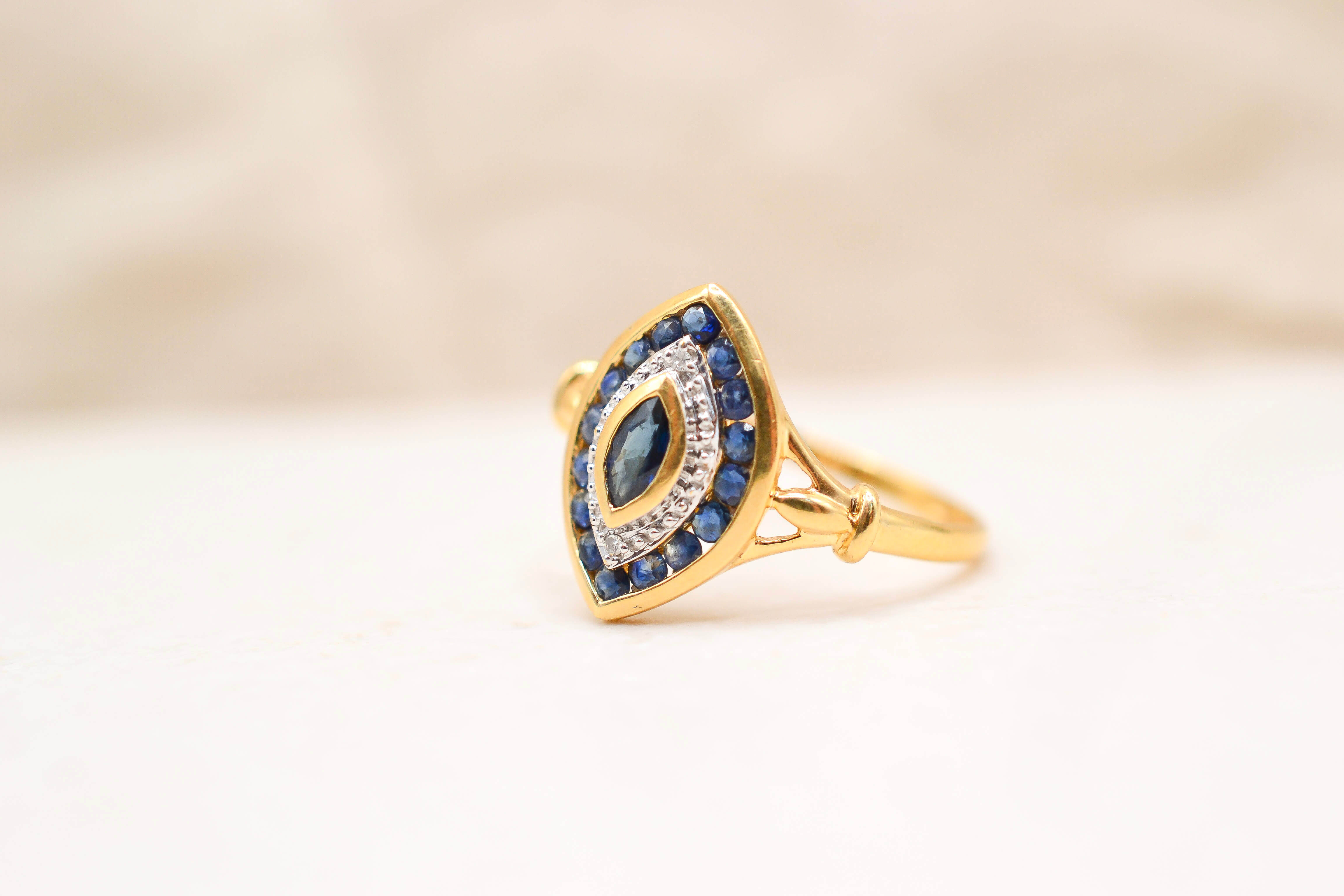 Bague navette Saphirs Diamants