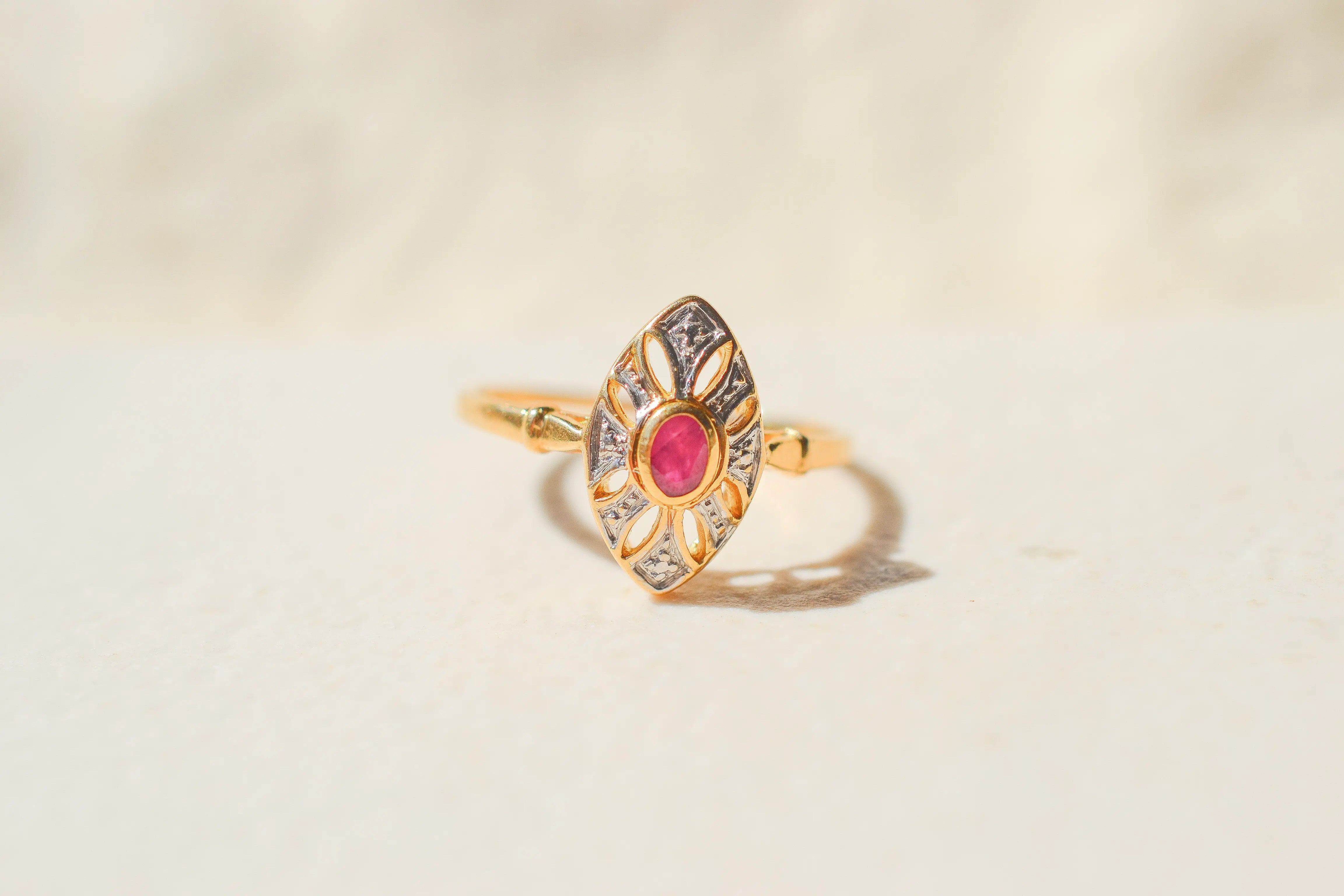Bague Marquise Rubis
