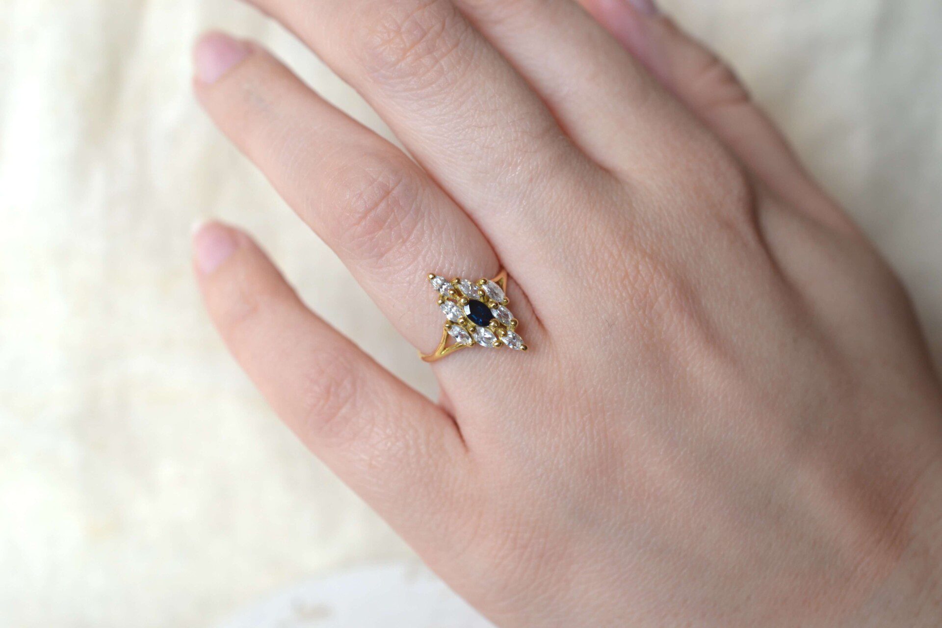 Bague Navette Saphir