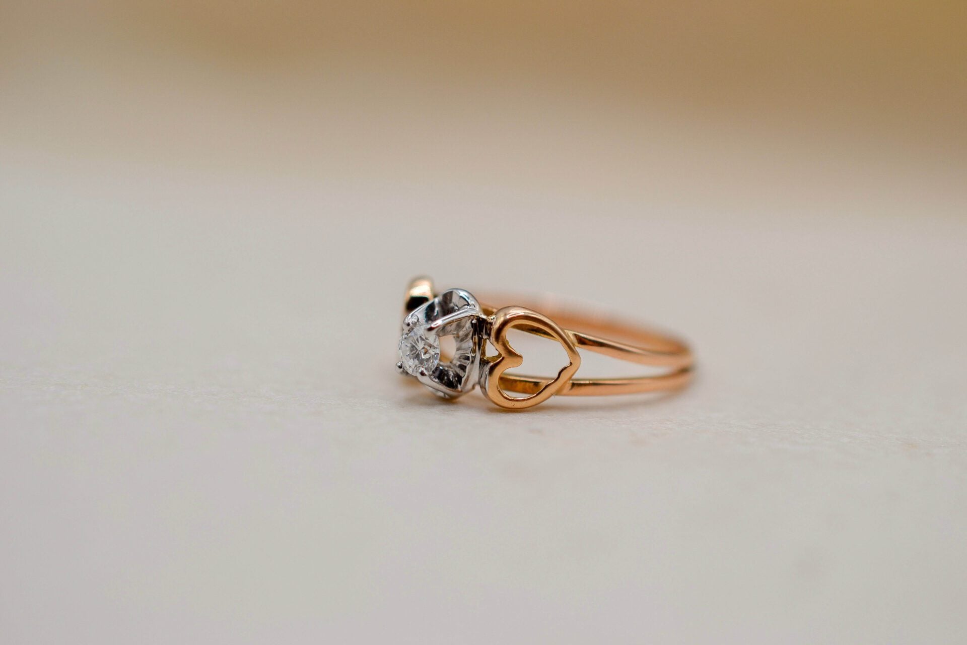 Bague solitaire Diamants et cœurs