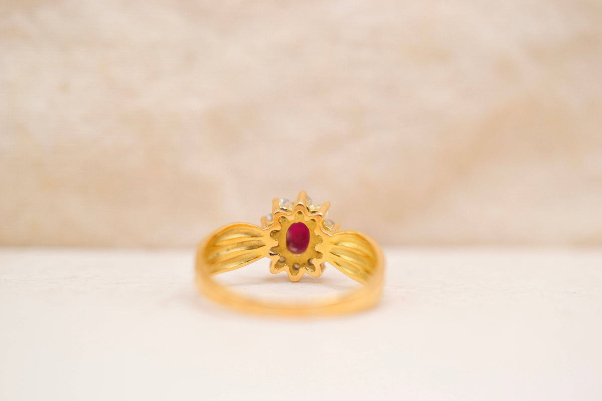 Bague Marguerite Pompadour Rubis Diamants