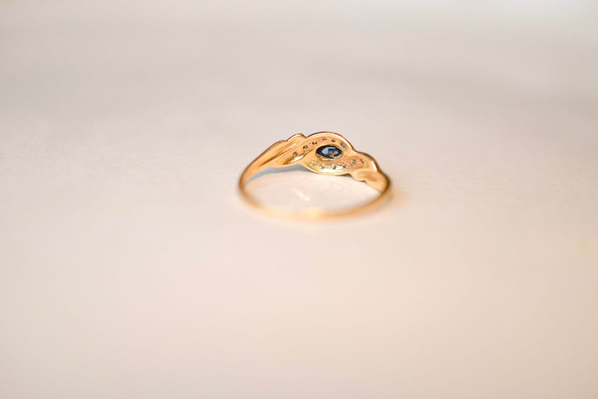 Bague torsadée Saphir Diamants