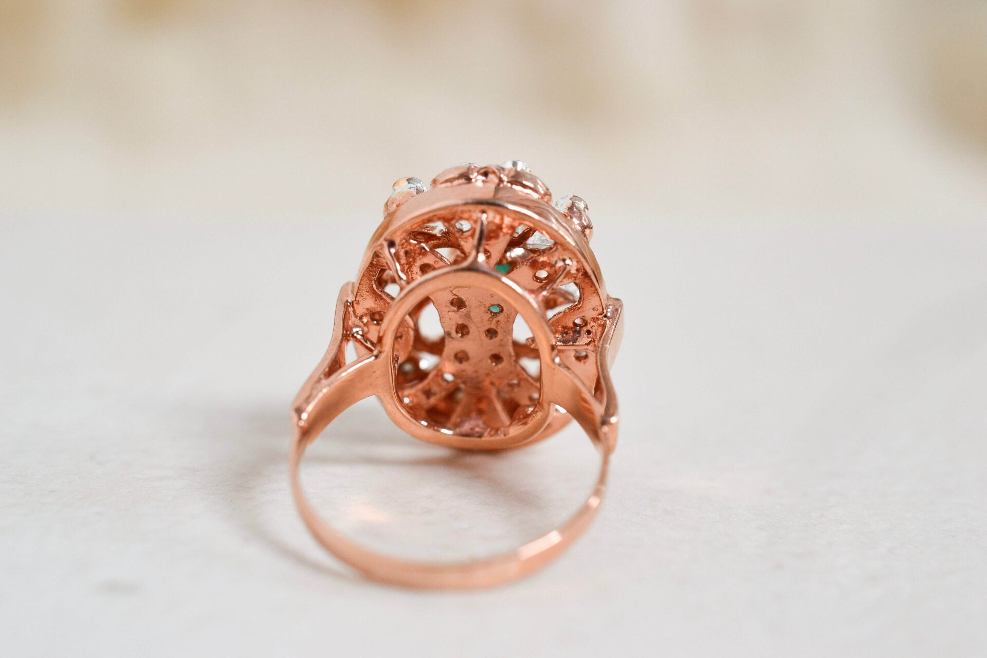 Bague ovale Emeraude & Diamants