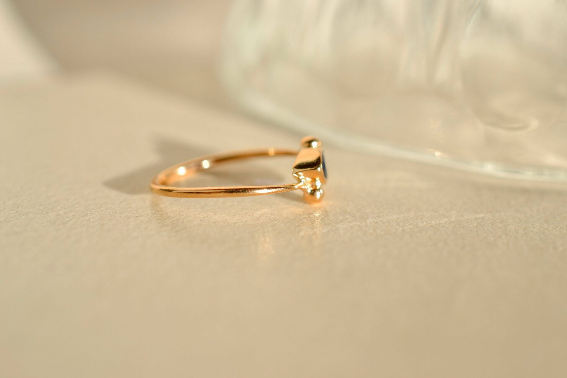 Bague Or jaune Saphir navette