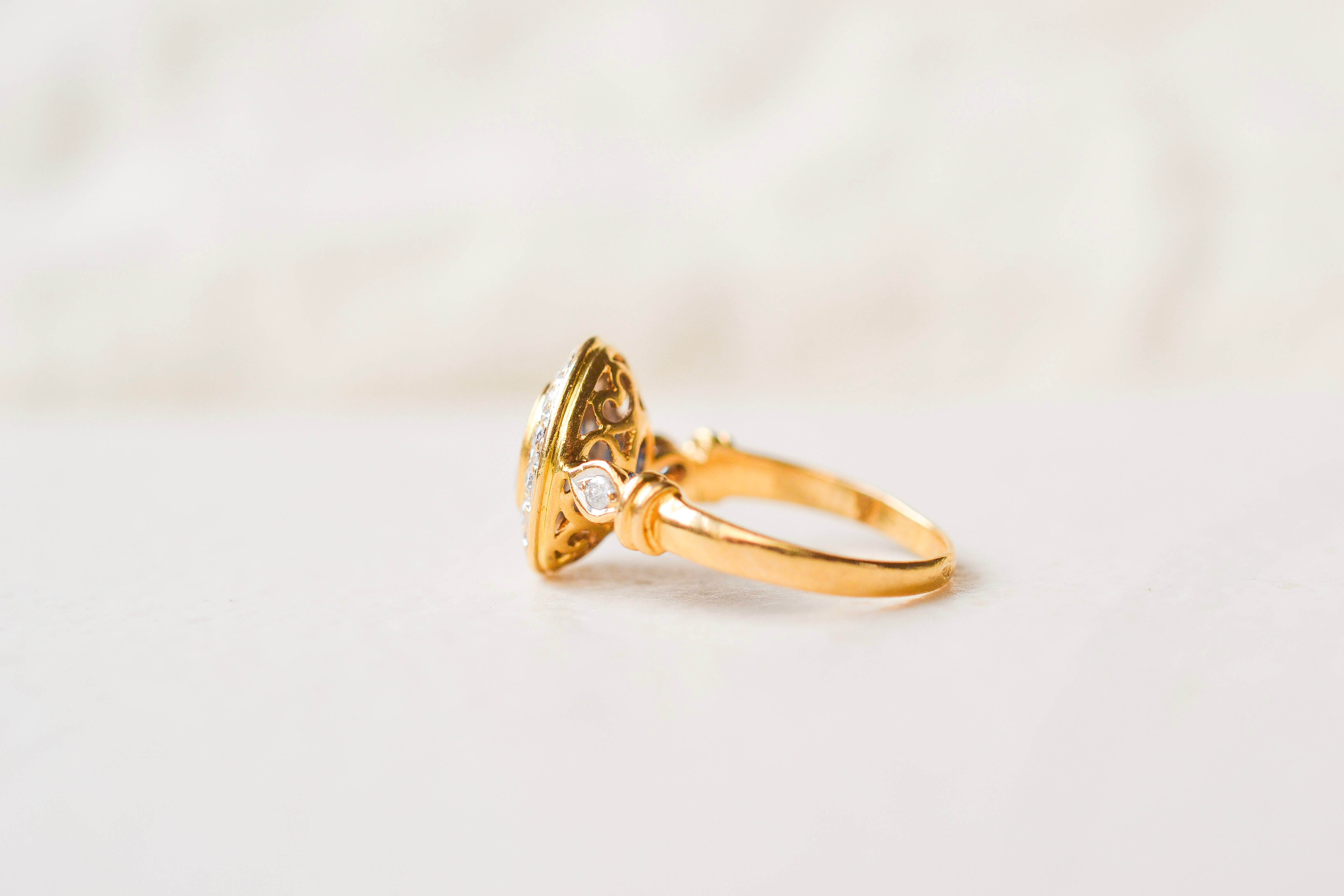 Bague Marguerite ovale Saphir et Diamants