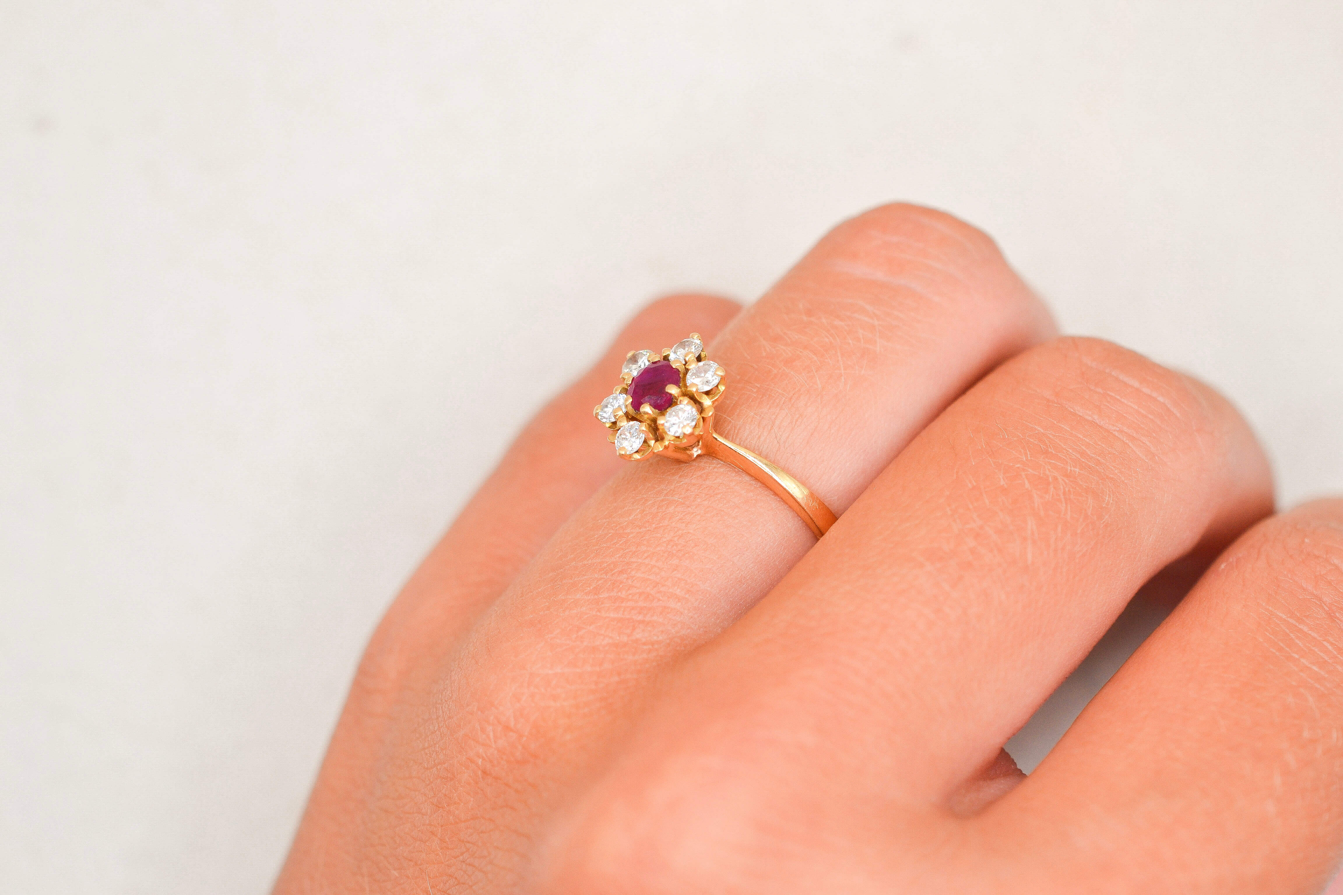 Bague Marguerite Rubis et diamants