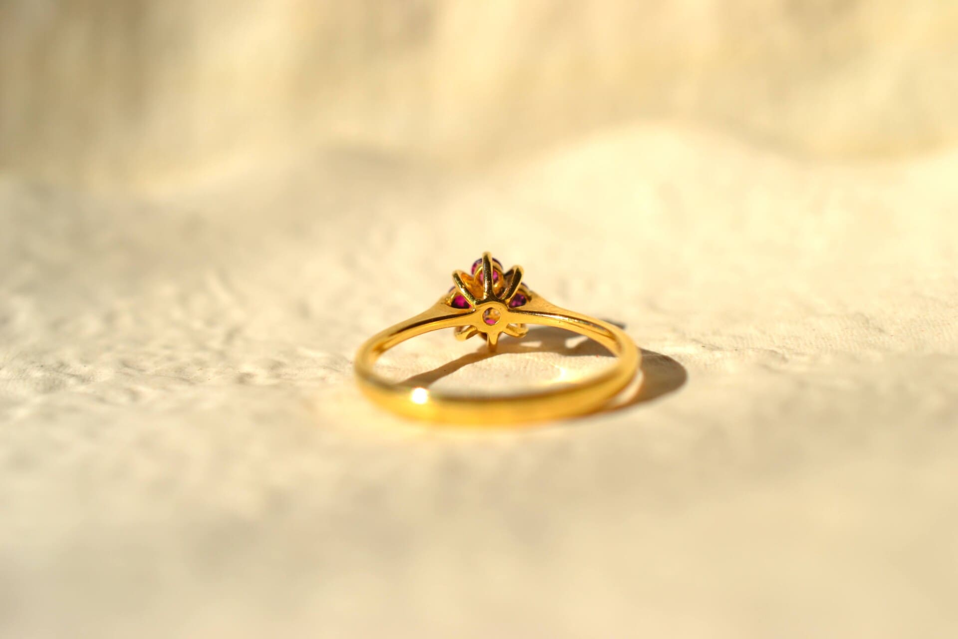 Bague petite fleur Rubis et Diamant