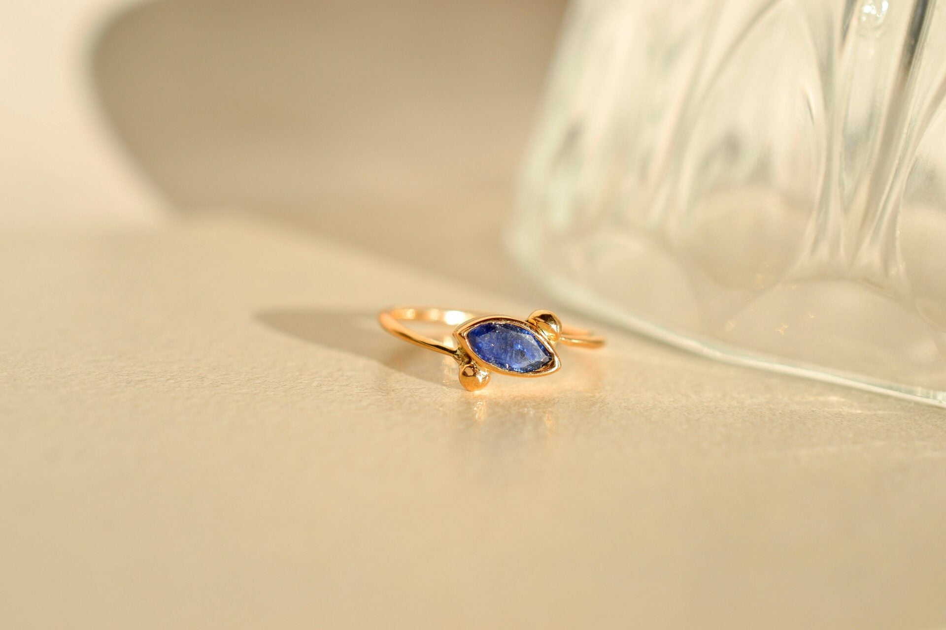 Bague Or jaune Saphir navette