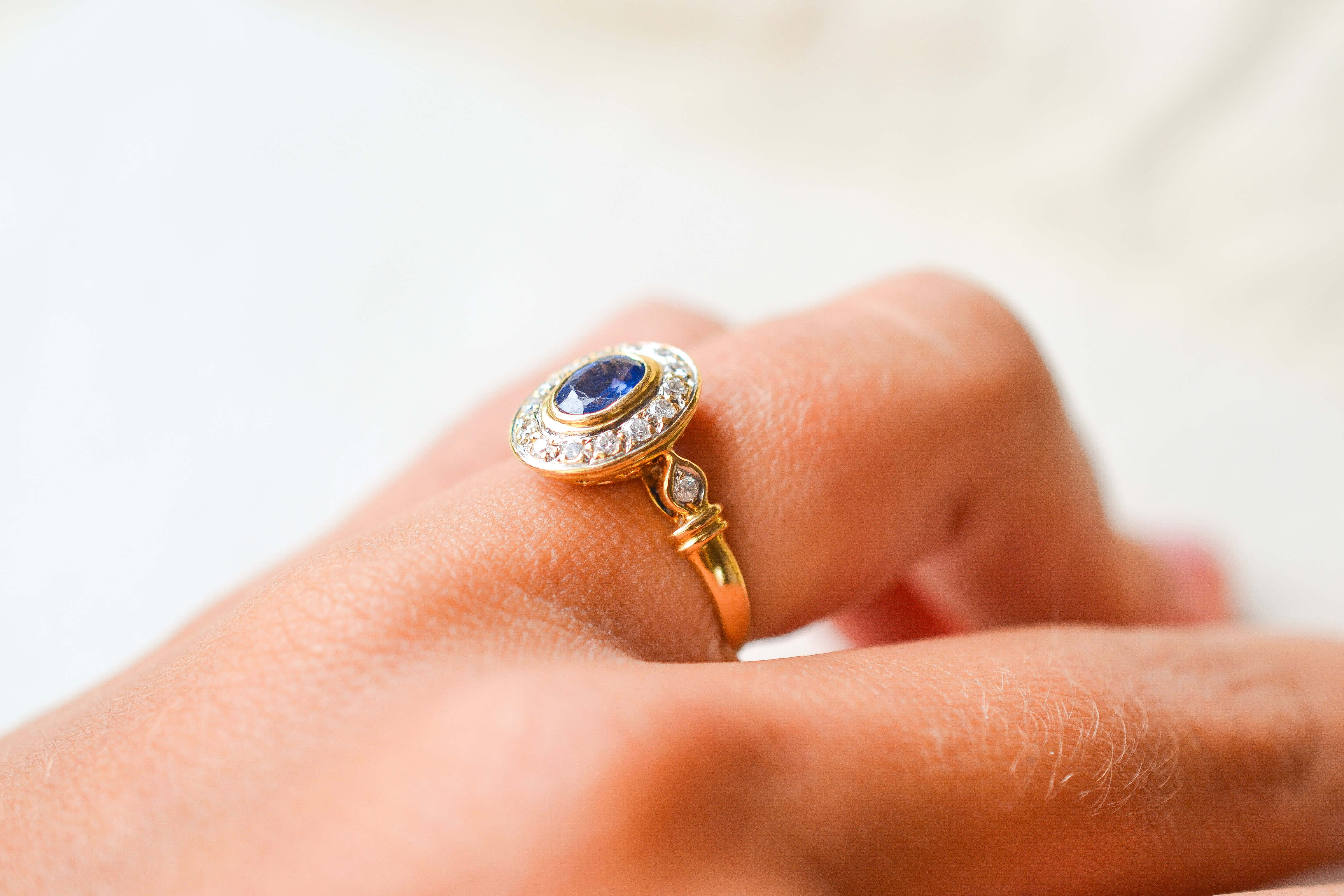 Bague Marguerite ovale Saphir et Diamants