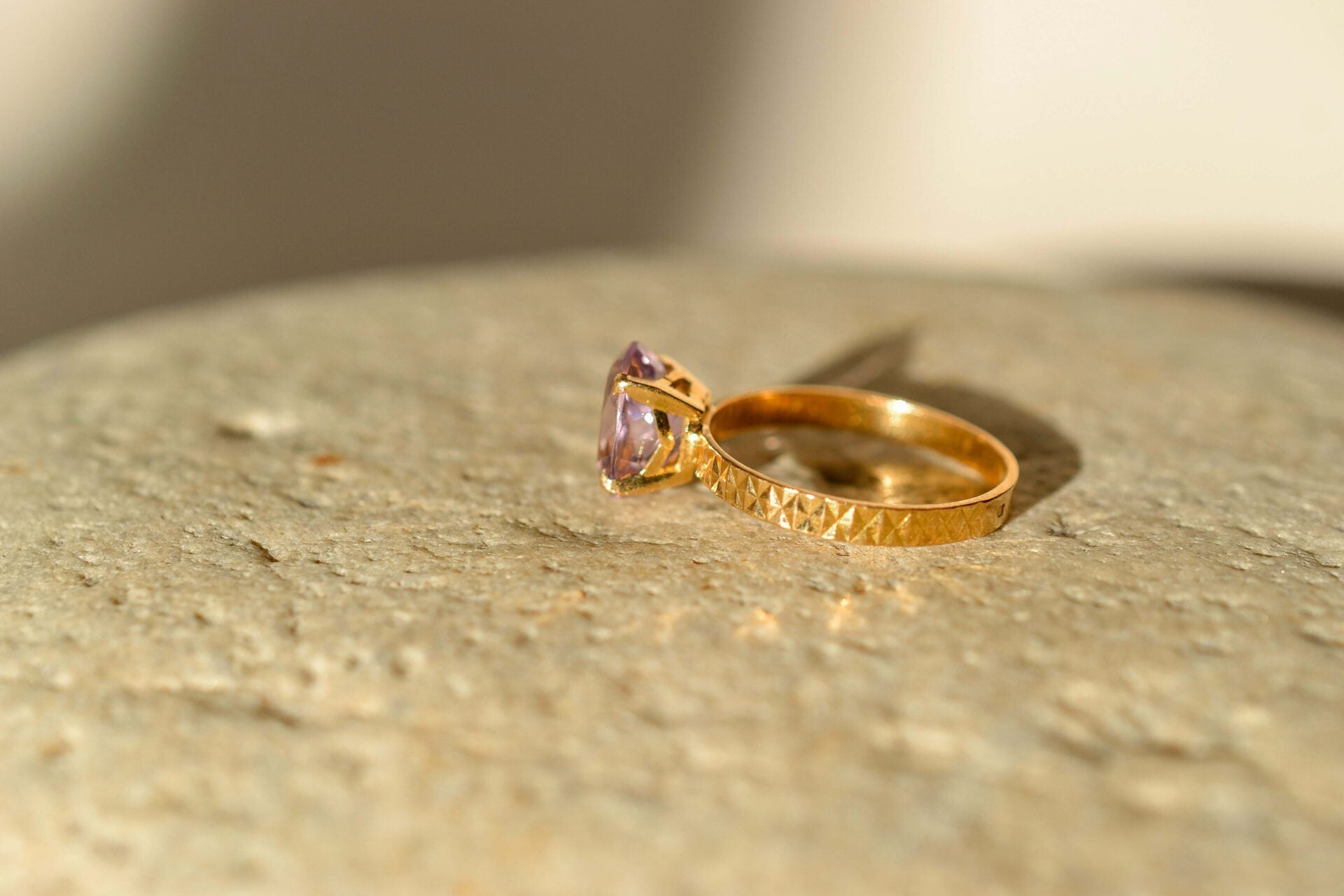 Bague solitaire Or jaune Améthyste