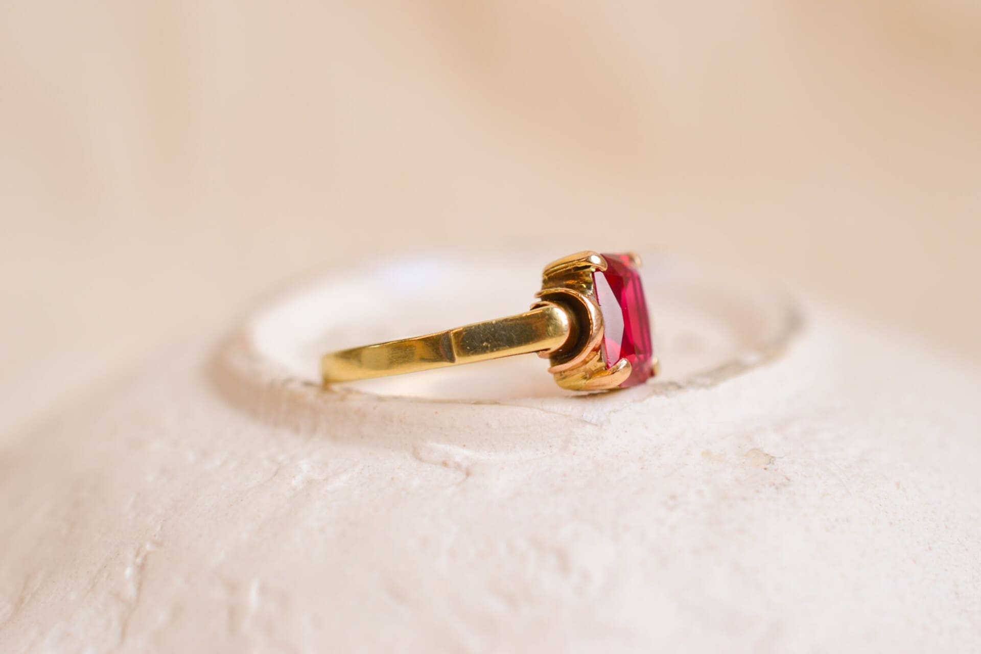 Bague rectangulaire Rubis de synthèse
