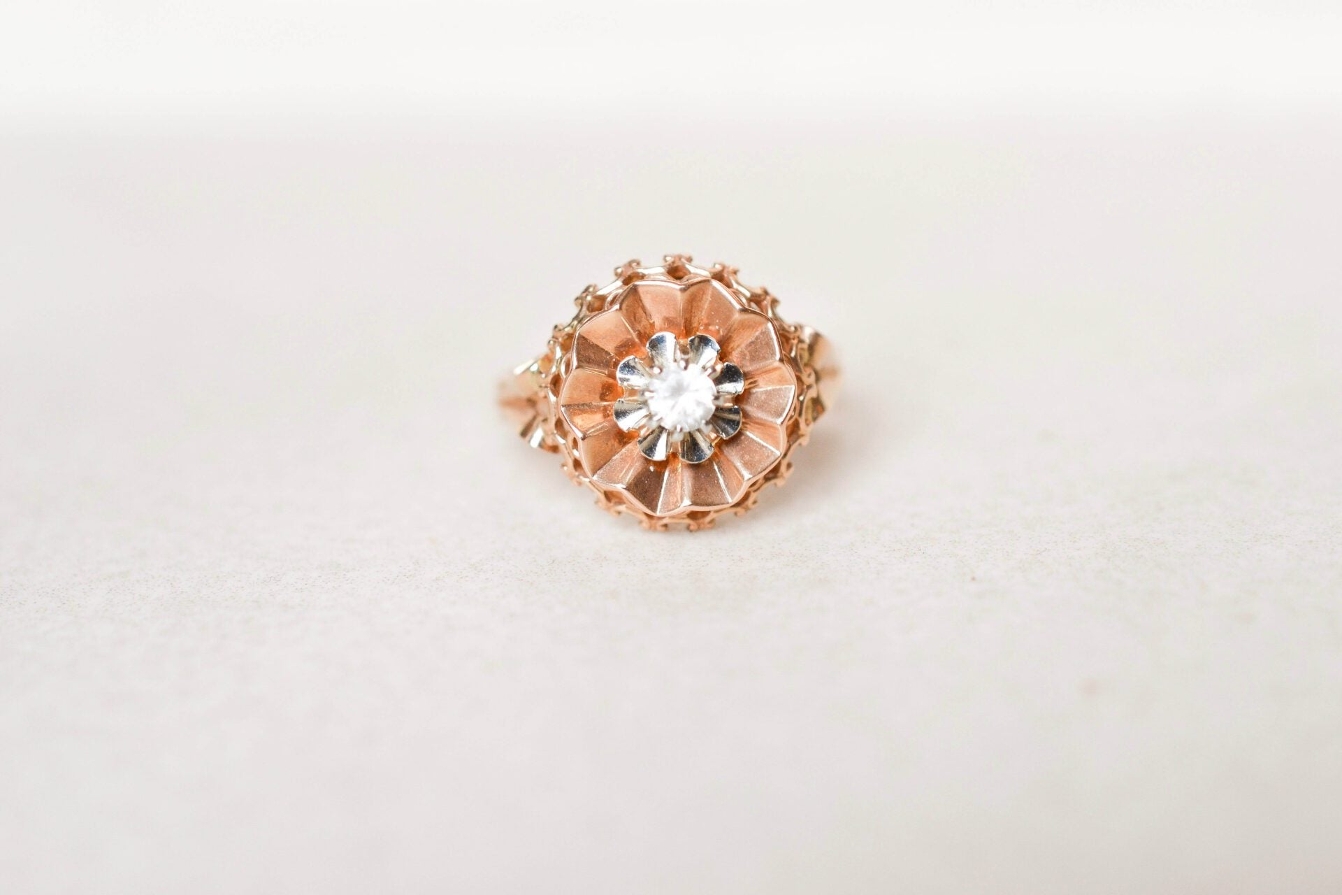 Bague Fleur milieu XXe Or rose oxyde