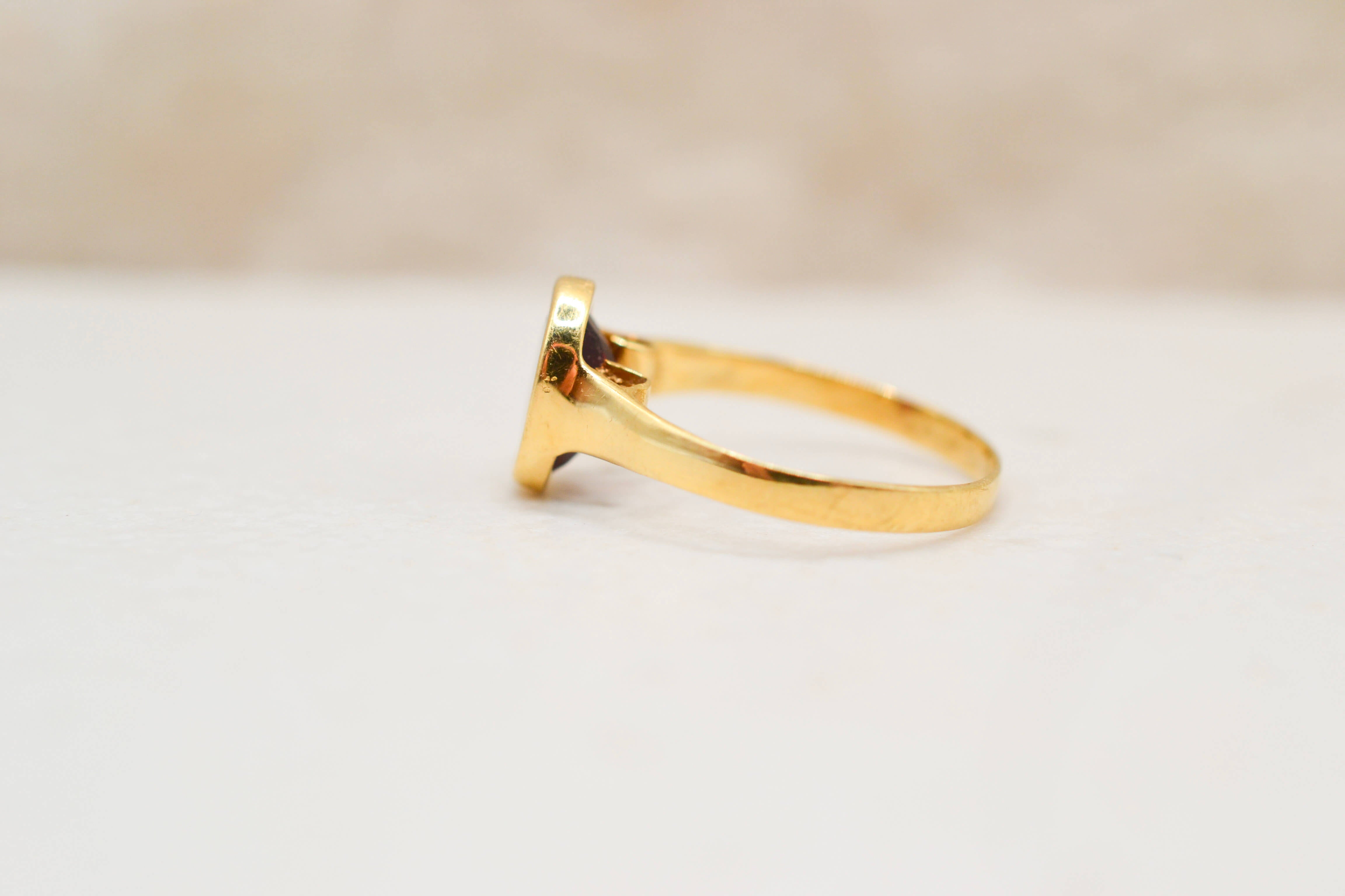Bague ovale Grenat