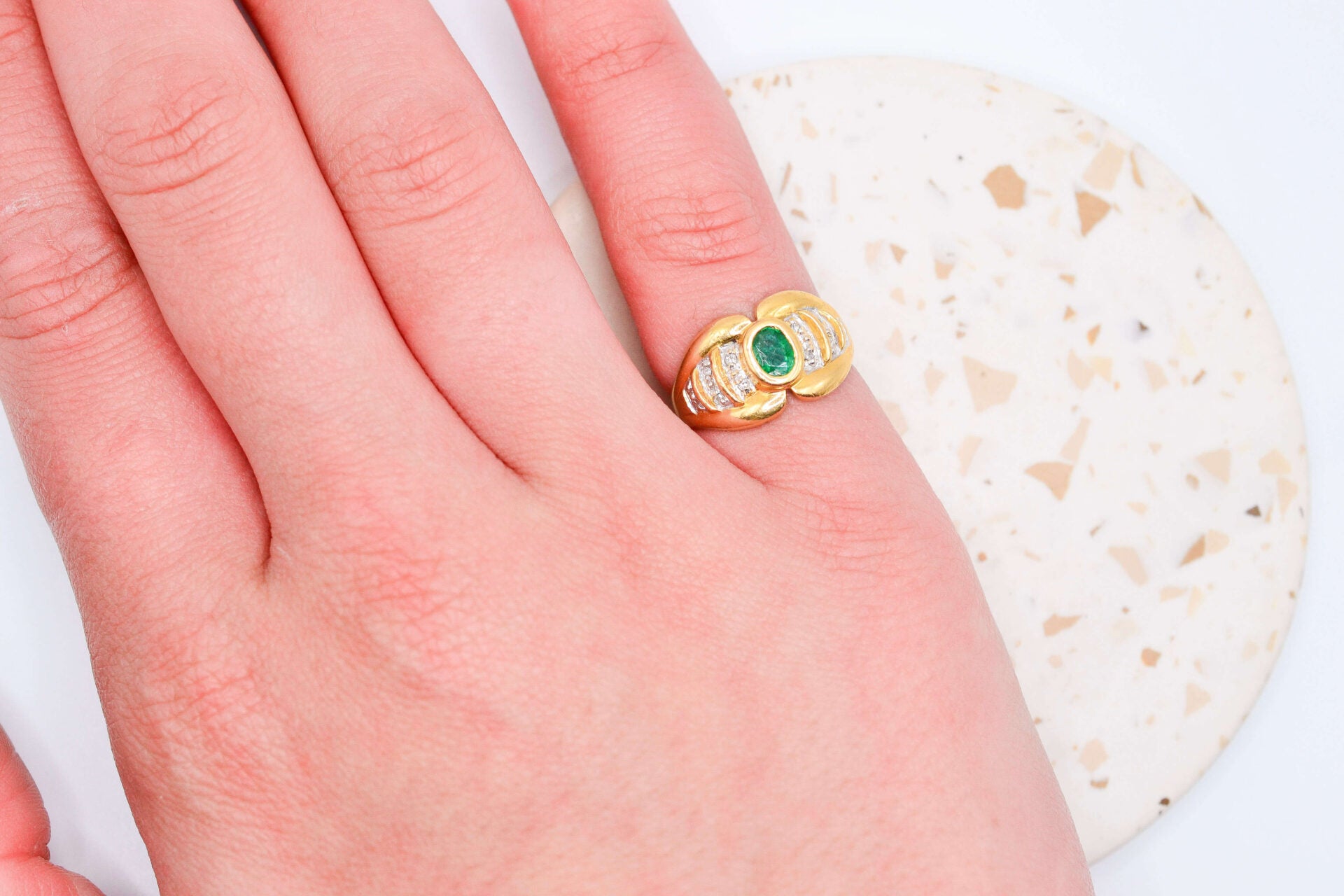 Bague nœud Emeraude Diamants