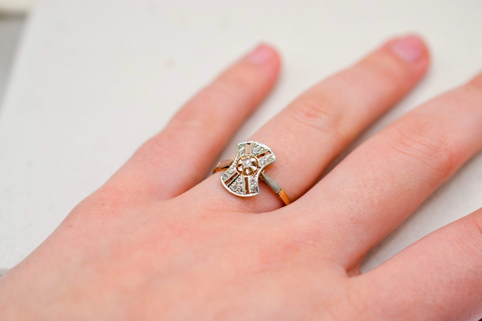 Bague Art Déco style Nœud